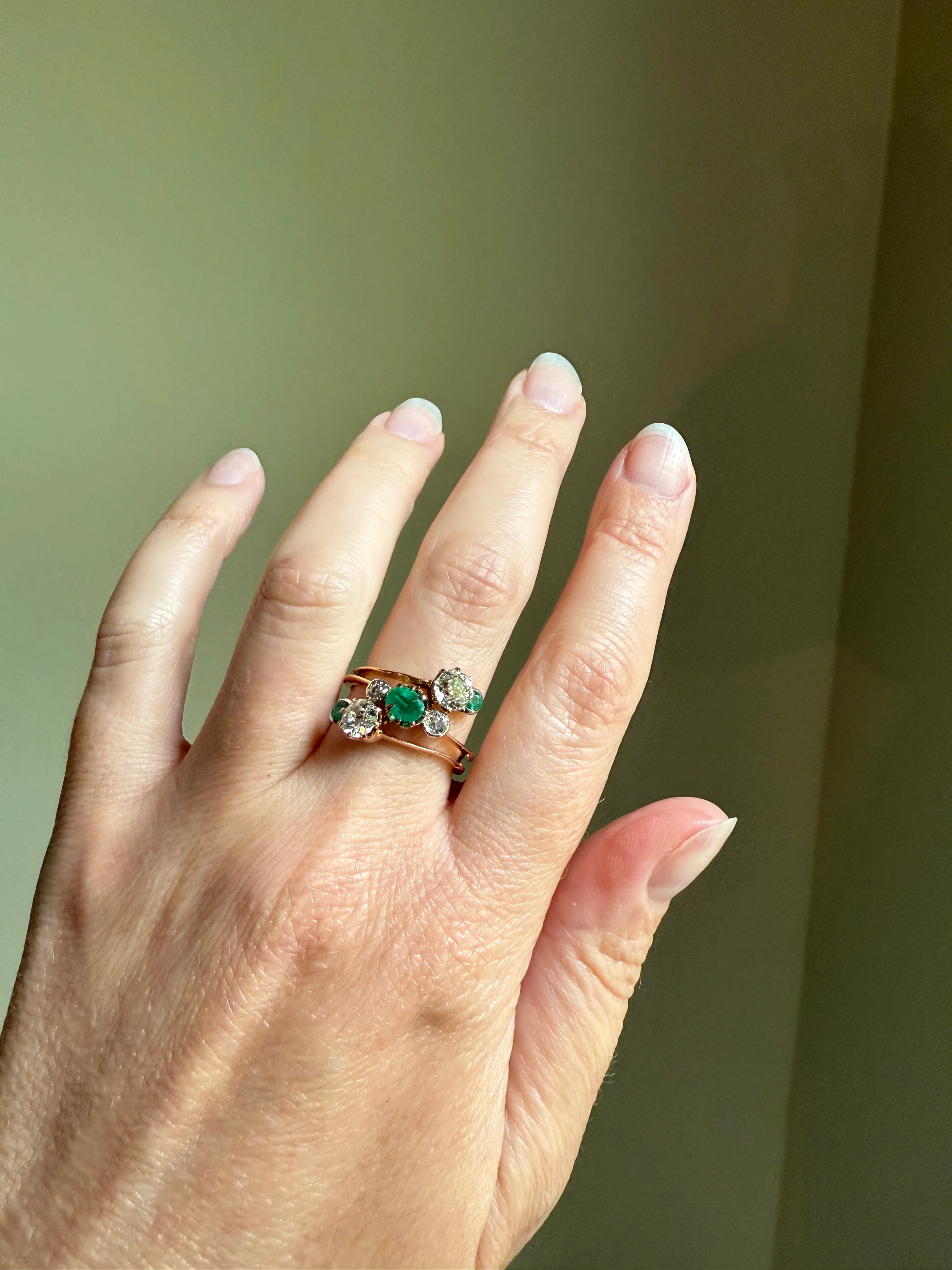 Antique EMERALD 1.4 Carat Old Mine Cut DIAMOND Angled Cluster Ring Chunky Victorian 18k Gold Two Levels Double Bands Green - Image 18