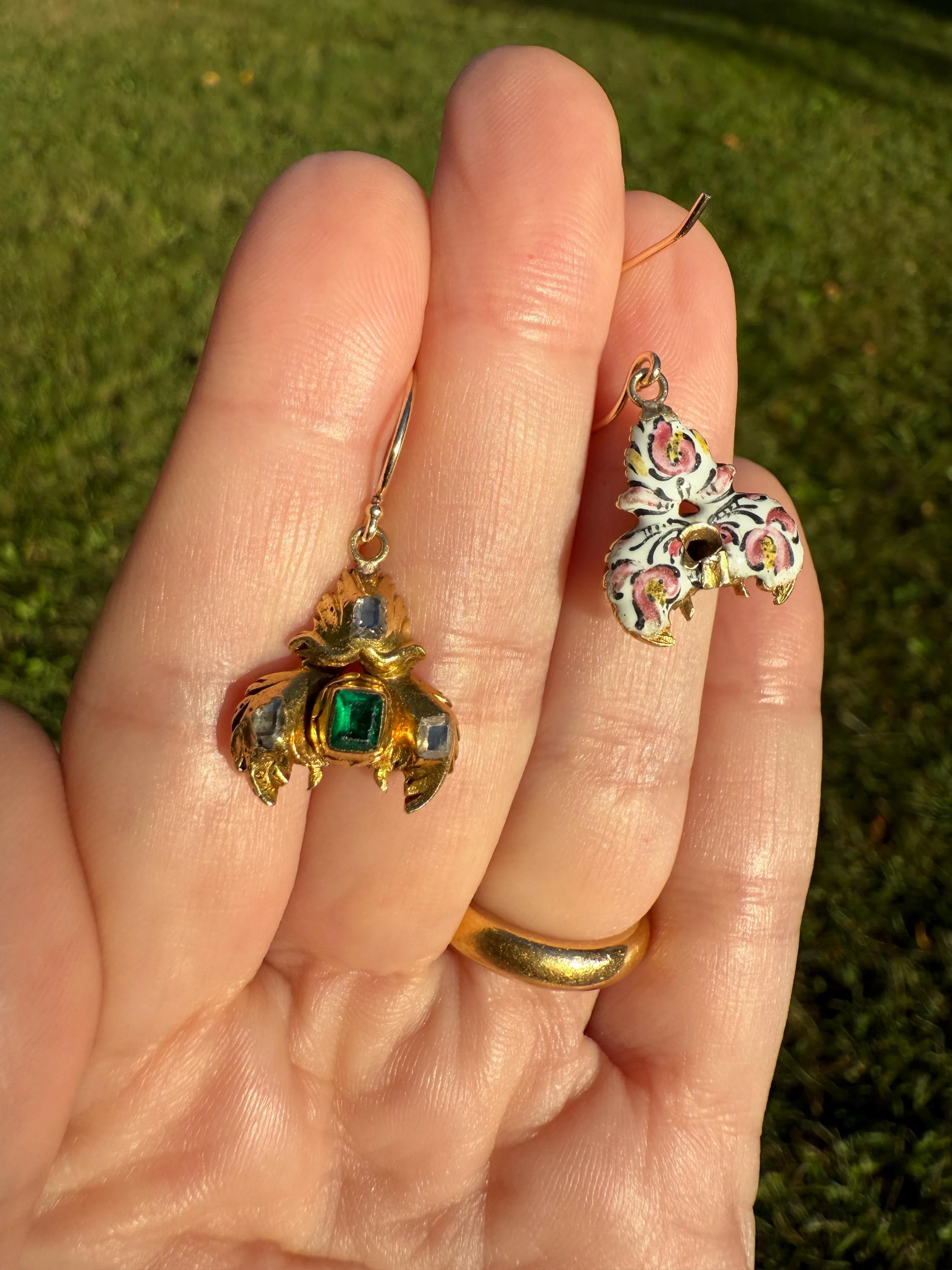 Antique EMERALD Table Cut DIAMOND Enamel Backed 18k Gold & 14k Dangle EARRINGS Georgian Renaissance Revival Green One of a Kind - Image 7