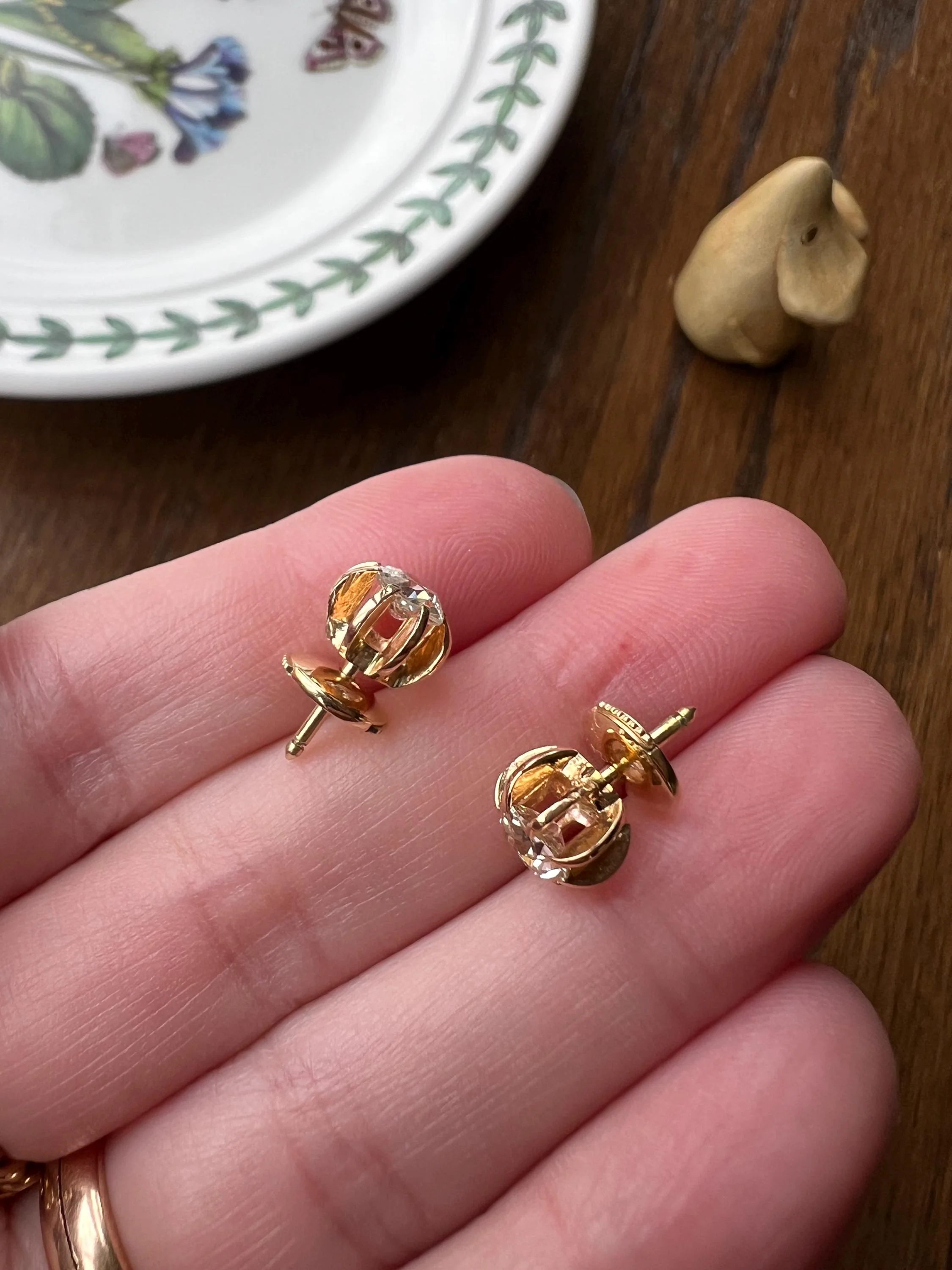 Antique Eye Clean One Carat Tdw Cushion Old Mine Cut DIAMOND Prong Stud Earrings French 18k Gold - Image 7