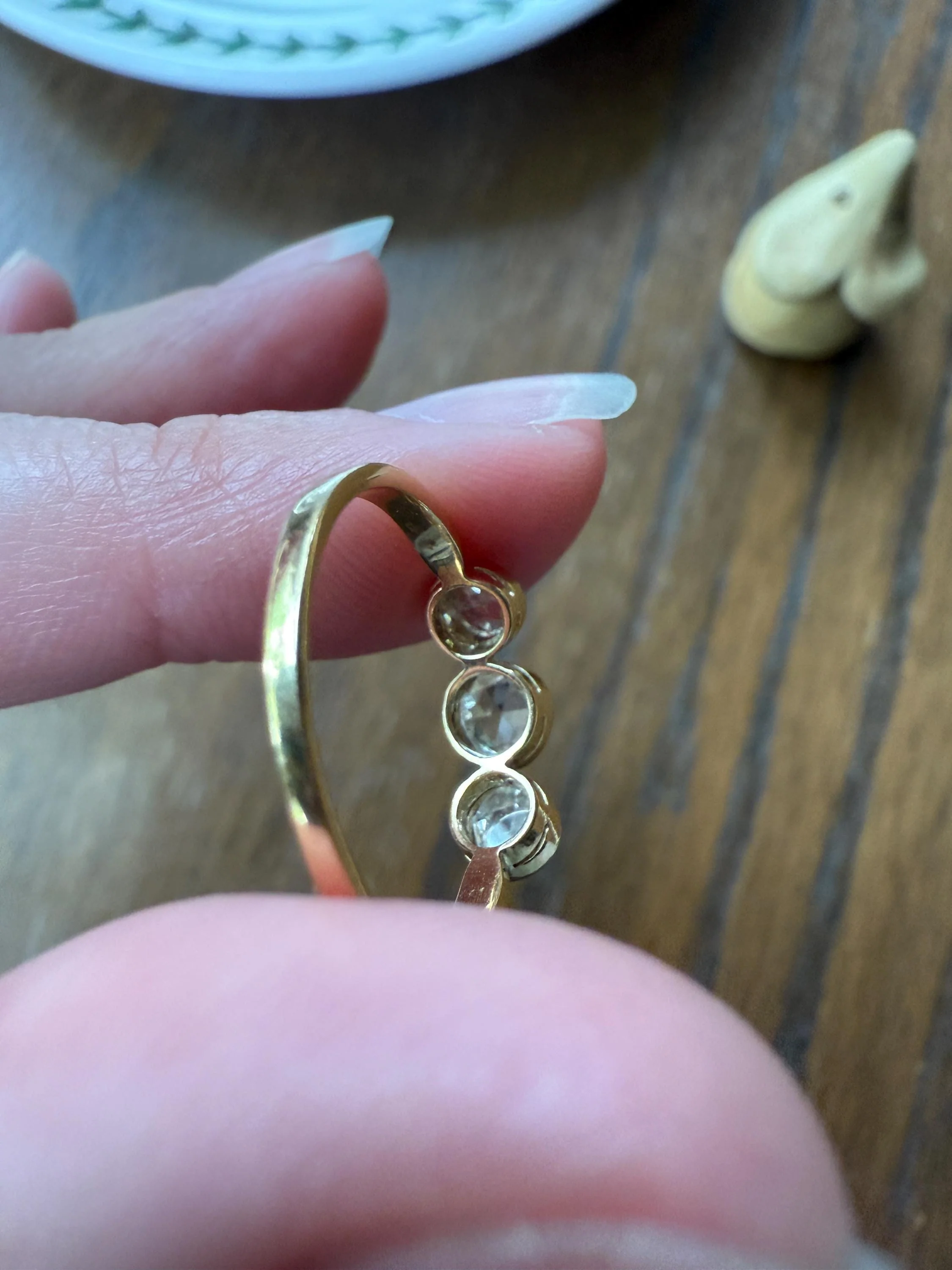 Antique Eye Clean Rose Cut DIAMOND Three Stone Ring Stackable Band Open Back 18k Gold Bezel Set - Image 10