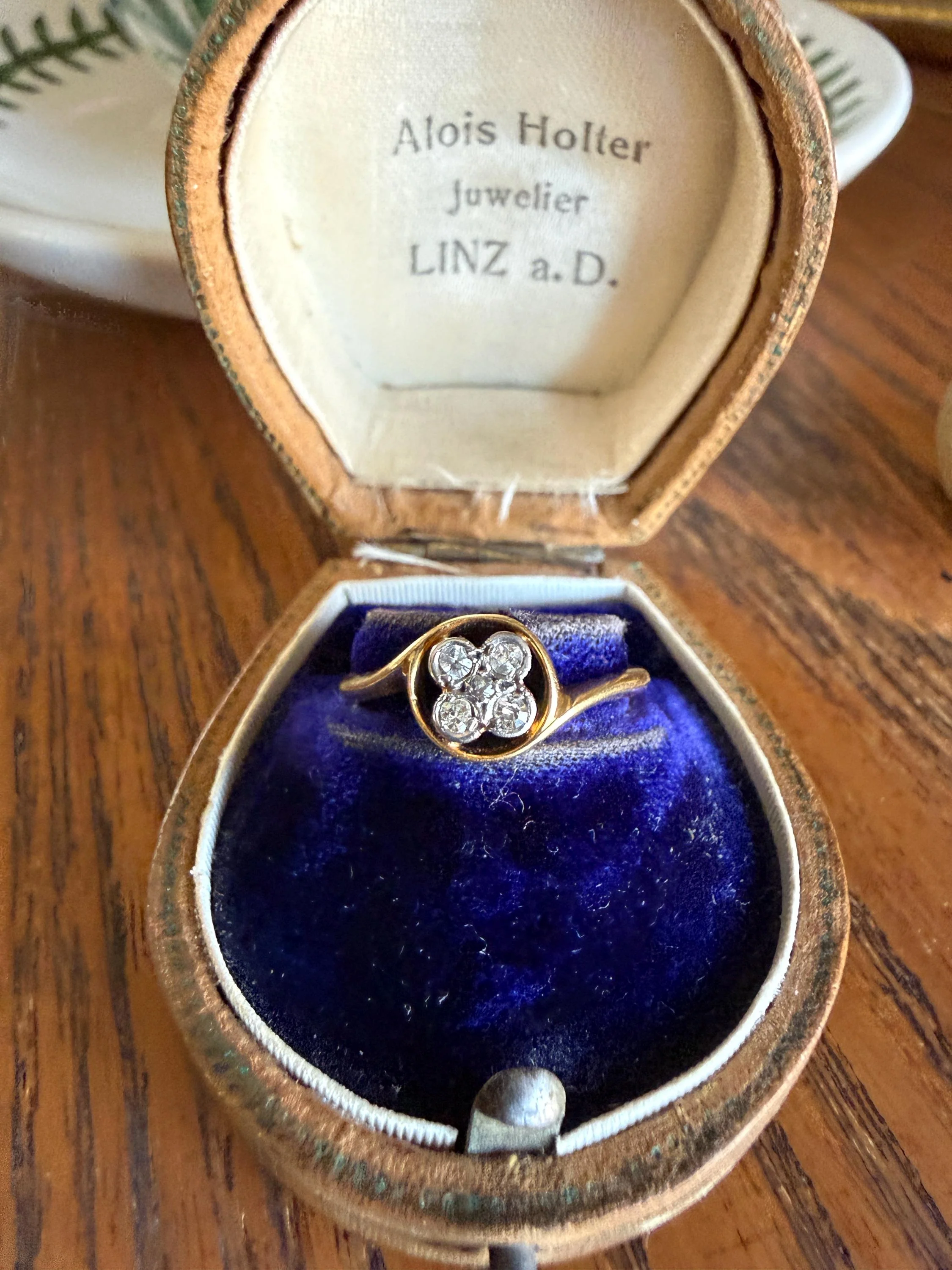 Antique Floral Old Cut Diamond Circular Bypass Halo Ring 18k Gold Minimalist Stacker Band - Image 3