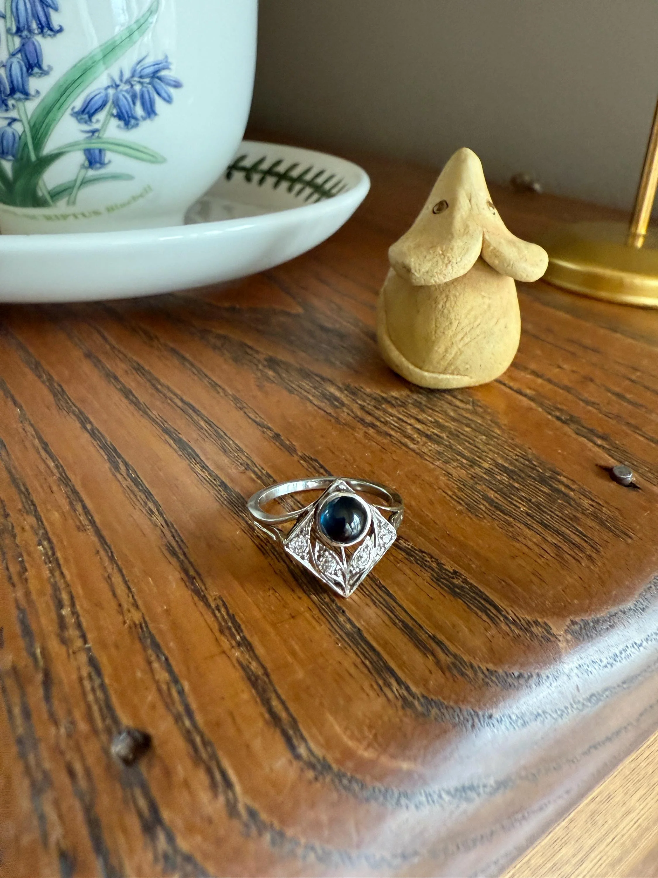 Antique FLOWER Glowing Blue Natural Sapphire Old Mine Cut Diamond Panel Ring Art Deco Geometric 18k White Gold - Image 18