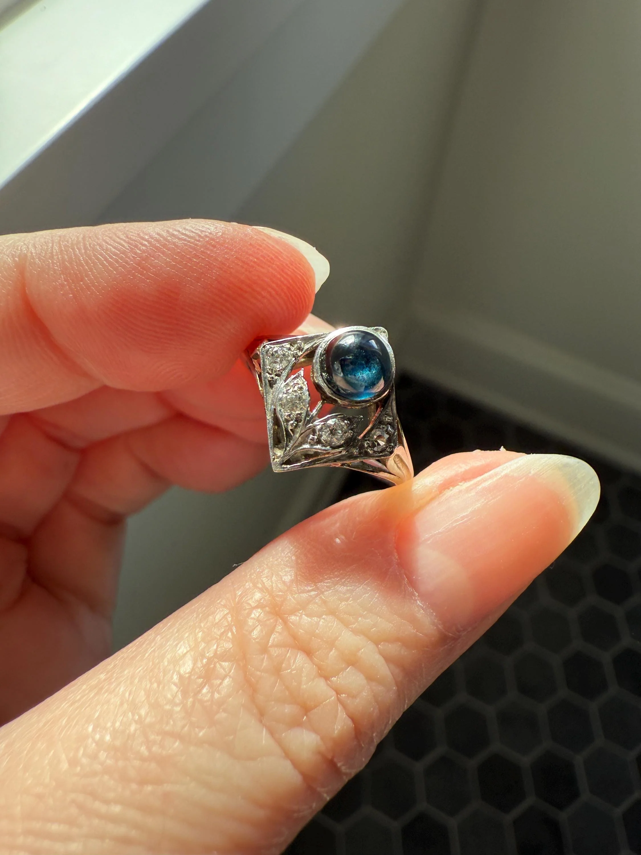 Antique FLOWER Glowing Blue Natural Sapphire Old Mine Cut Diamond Panel Ring Art Deco Geometric 18k White Gold - Image 19
