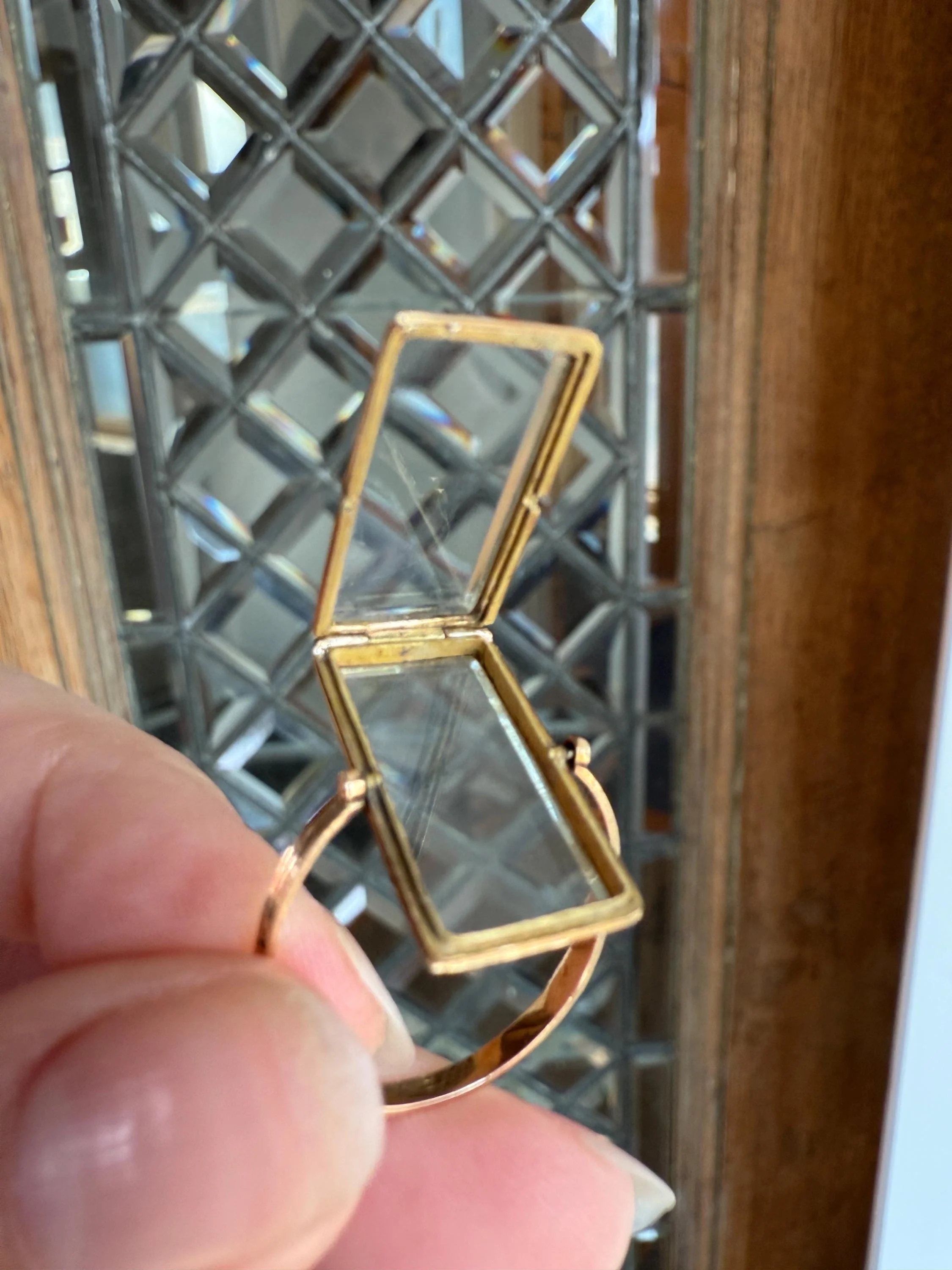 Antique GEORGIAN Era Locket Reversible Panel Swivel Ring 18k Gold Beveled Frame French OPENS Hinged Compartment - Image 2