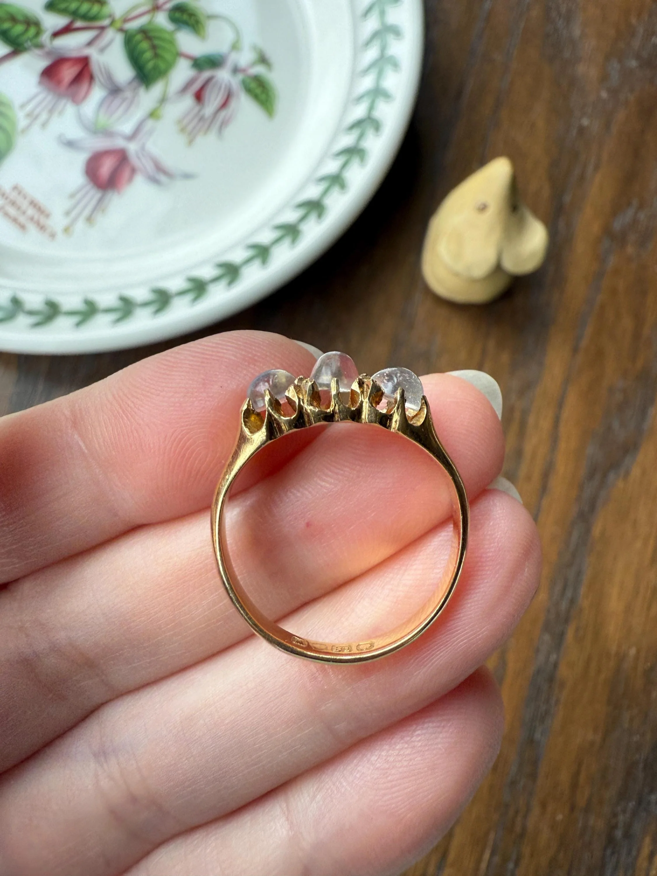 Antique Glowing Blue MOONSTONE Orb Three Stone 18k Gold Belcher Band Ring Man Unisex Stacker - Image 19