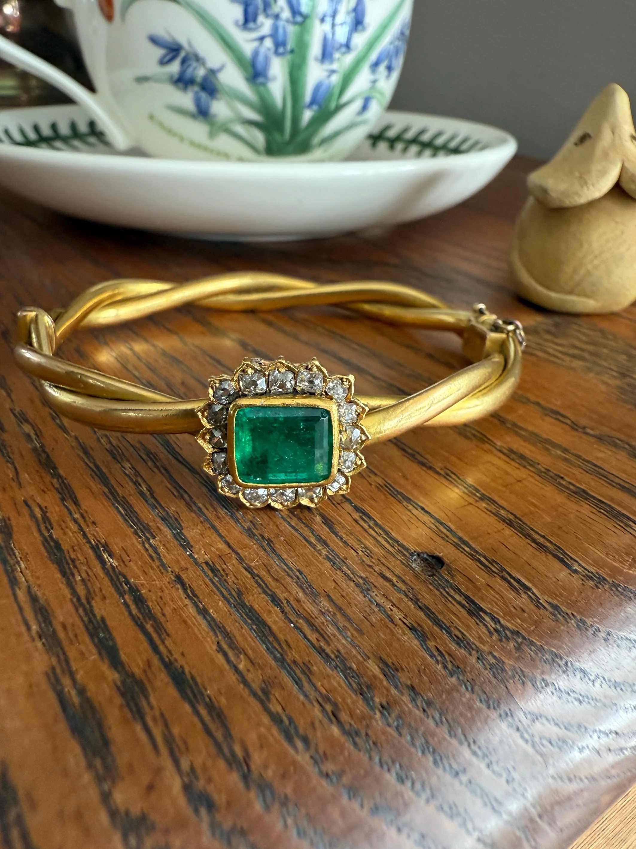 Antique Green Natural EMERALD Old Mine Cut Diamond Halo Hinged Bangle Bracelet 14k Solid Gold Rosy & YG Glowing Victorian Edwardian Twist