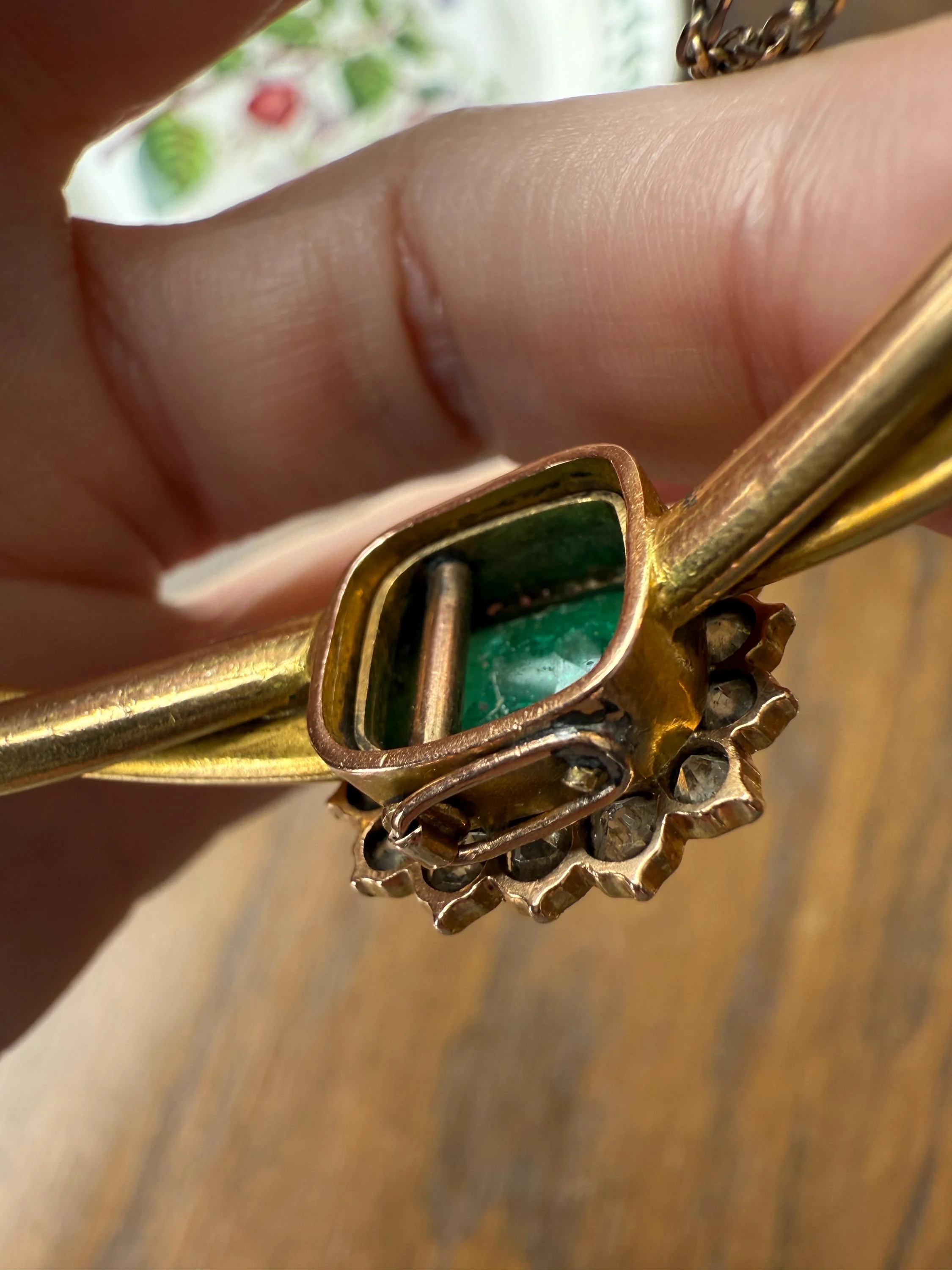 Antique Green Natural EMERALD Old Mine Cut Diamond Halo Hinged Bangle Bracelet 14k Solid Gold Rosy & YG Glowing Victorian Edwardian Twist - Image 17