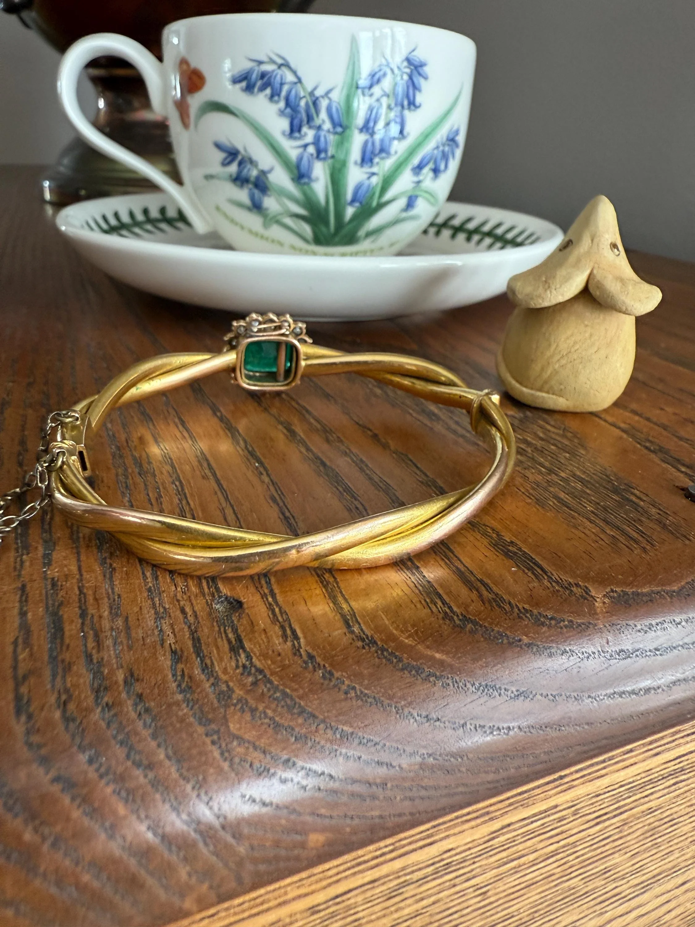 Antique Green Natural EMERALD Old Mine Cut Diamond Halo Hinged Bangle Bracelet 14k Solid Gold Rosy & YG Glowing Victorian Edwardian Twist - Image 9
