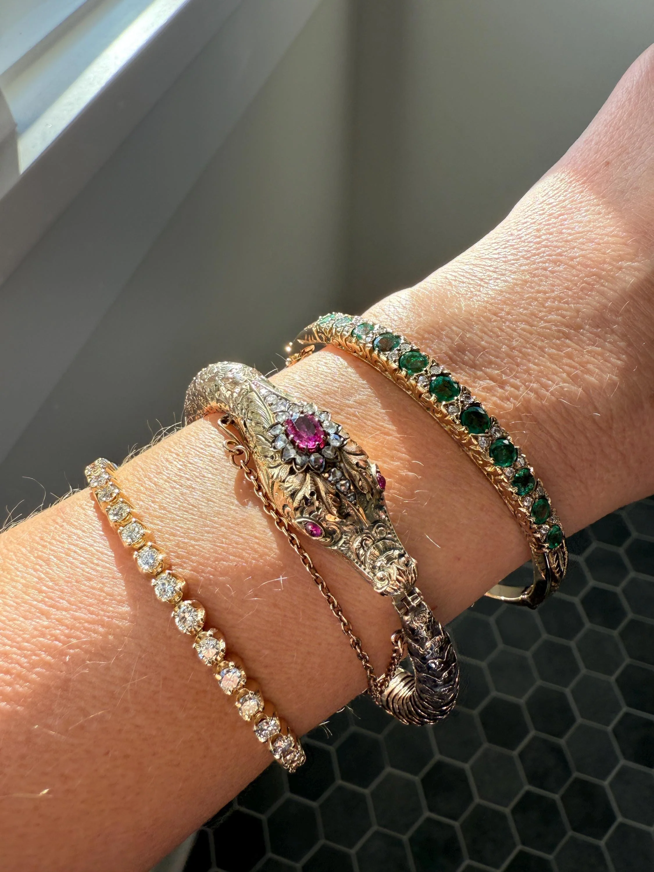 Antique Green Natural EMERALD Single Cut Diamond Hinged Bangle Bracelet 9k Gold Victorian Edwardian Ornate Swirls Not 10k - Image 14