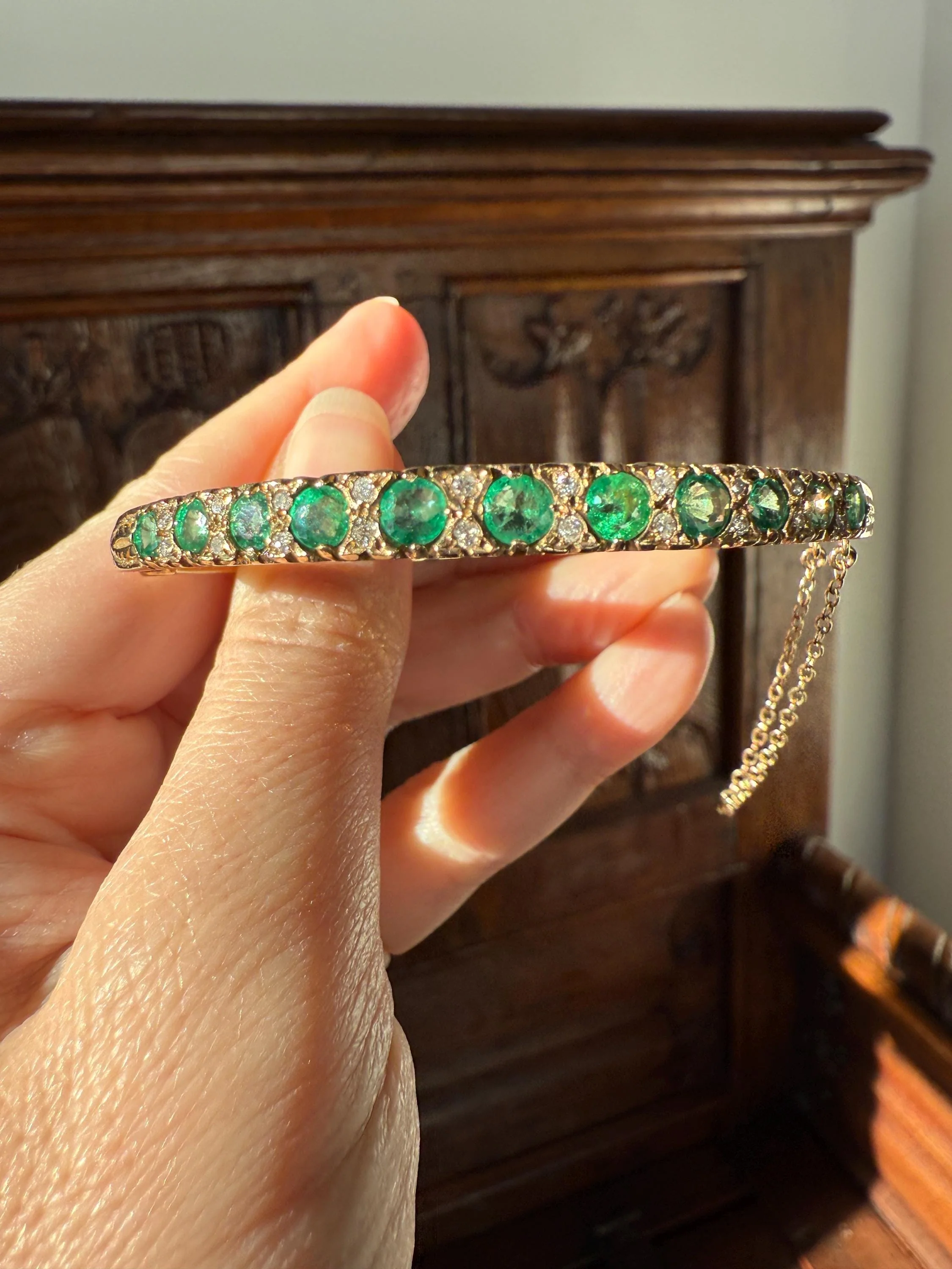 Antique Green Natural EMERALD Single Cut Diamond Hinged Bangle Bracelet 9k Gold Victorian Edwardian Ornate Swirls Not 10k - Image 7