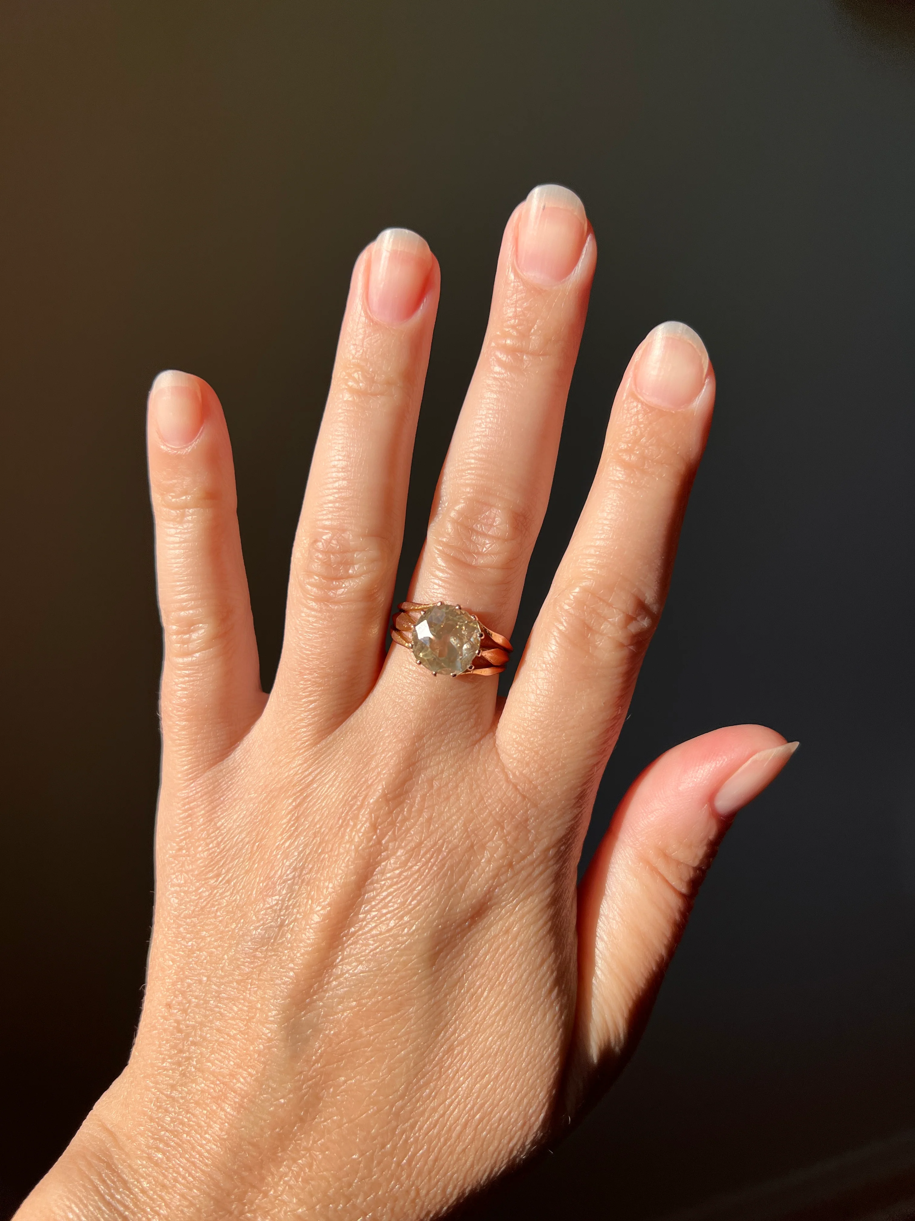 ANTIQUE Large 2.5 Carat Old European Cut DIAMOND Solitaire Ring Warm Pale Yellow Light Brown 18k Rose Gold c1900 - Image 13