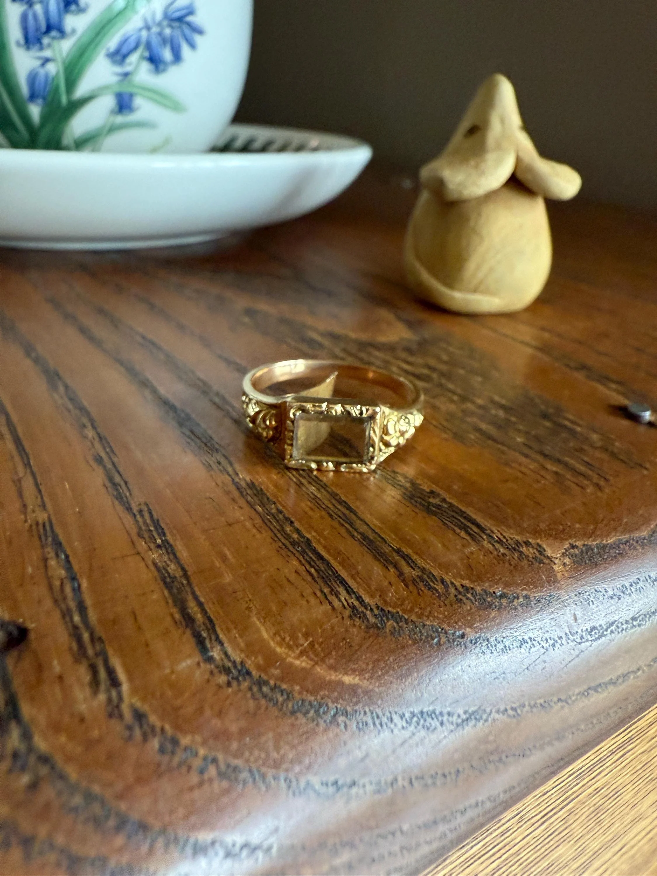 Antique LOCKET Back Ring French Engraved EM Victorian 18k Gold Ornate Floral Sentimental Jewelry or Poison : ) - Image 10