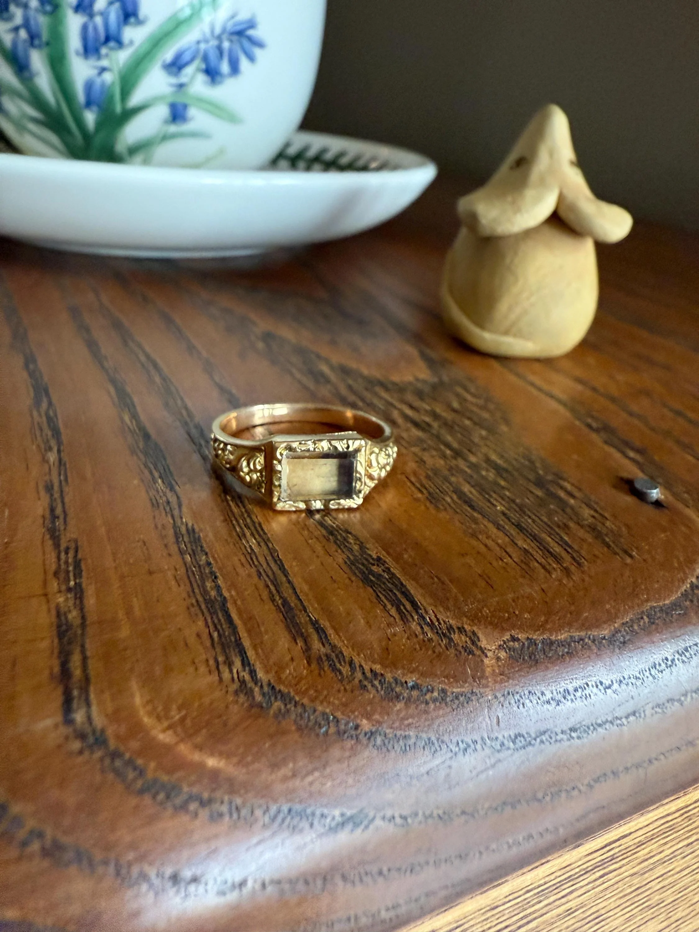 Antique LOCKET Back Ring French Engraved EM Victorian 18k Gold Ornate Floral Sentimental Jewelry or Poison : ) - Image 11