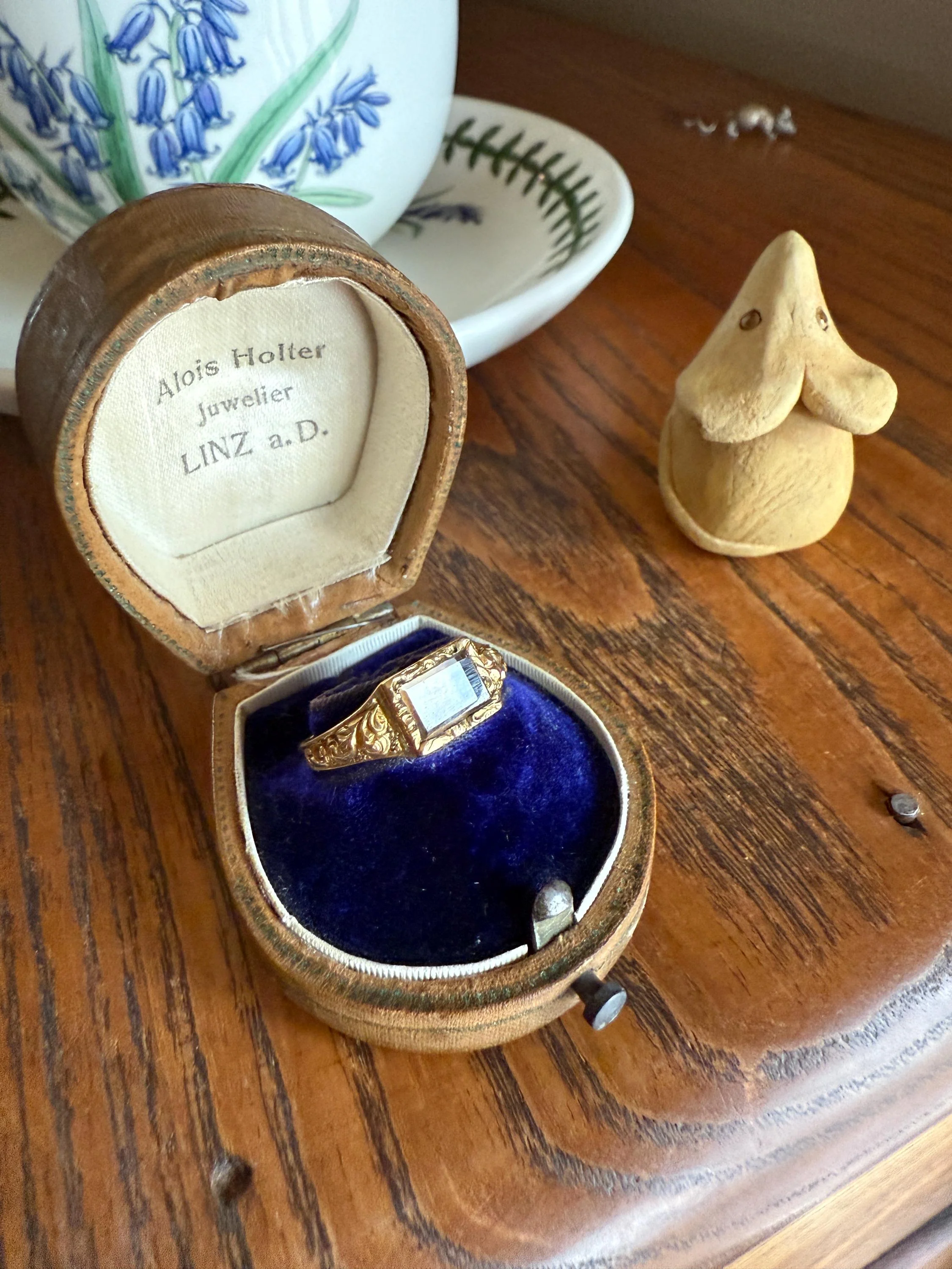 Antique LOCKET Back Ring French Engraved EM Victorian 18k Gold Ornate Floral Sentimental Jewelry or Poison : ) - Image 12
