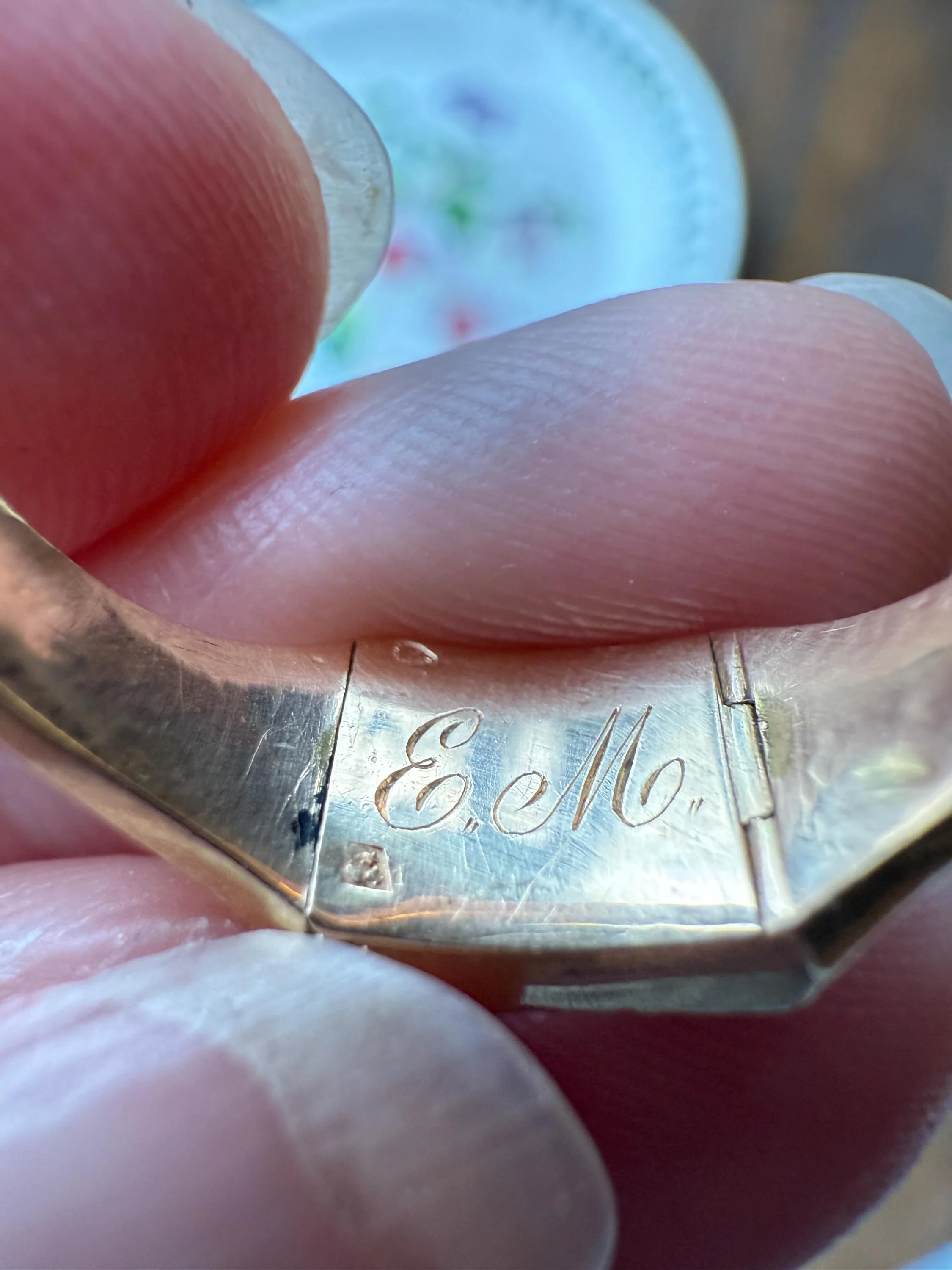 Antique LOCKET Back Ring French Engraved EM Victorian 18k Gold Ornate Floral Sentimental Jewelry or Poison : ) - Image 17