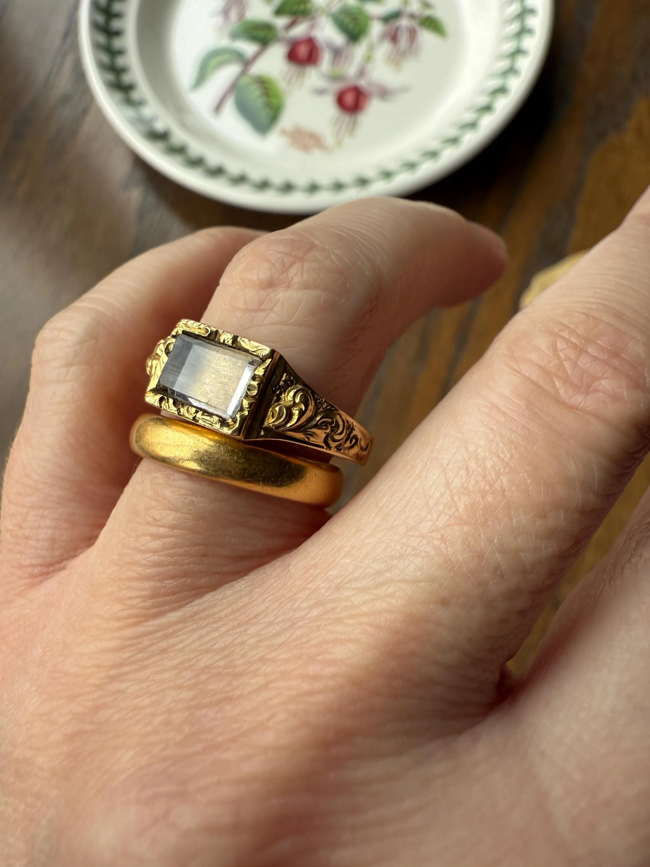 Antique LOCKET Back Ring French Engraved EM Victorian 18k Gold Ornate Floral Sentimental Jewelry or Poison : ) - Image 3