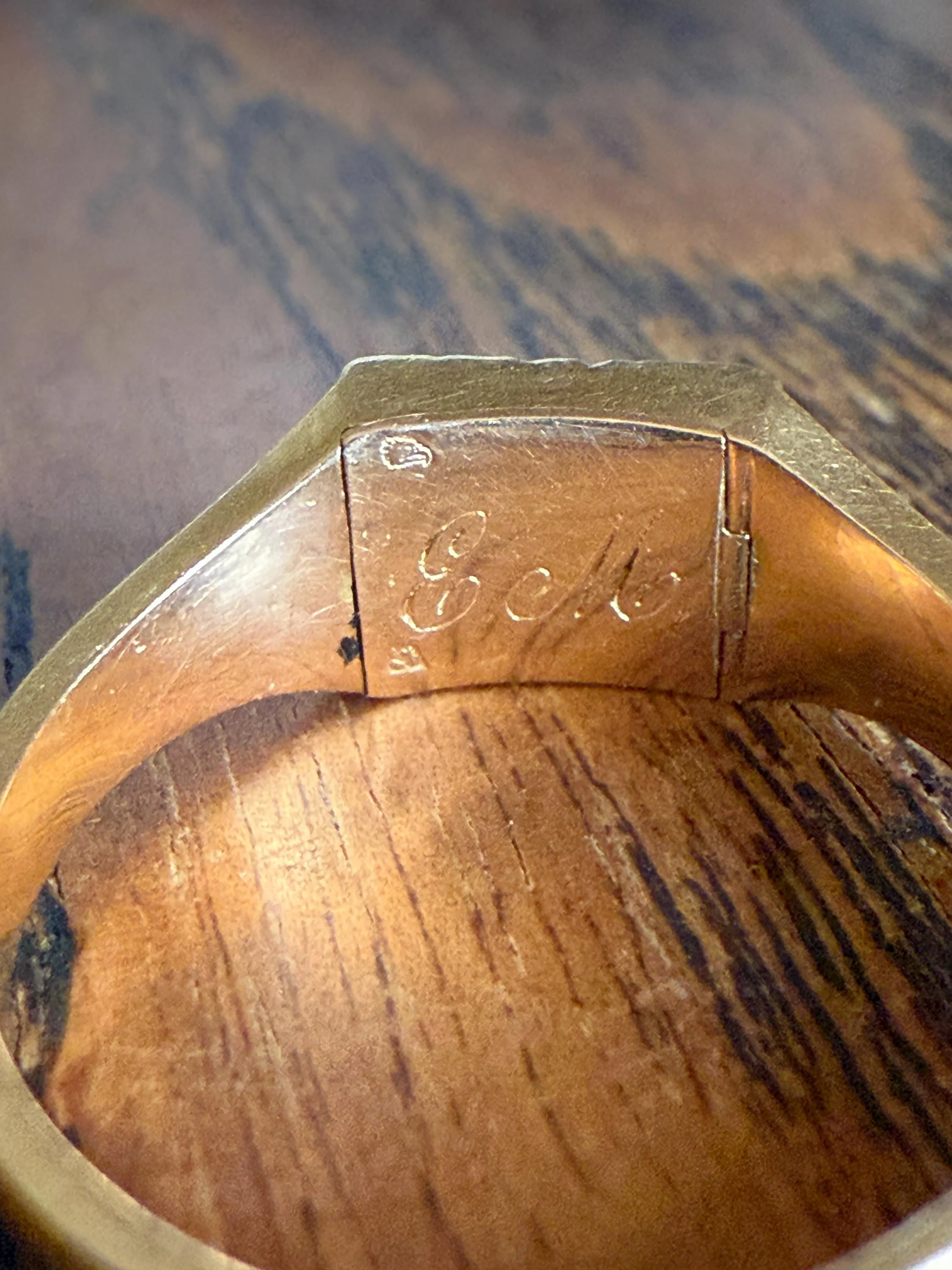 Antique LOCKET Back Ring French Engraved EM Victorian 18k Gold Ornate Floral Sentimental Jewelry or Poison : ) - Image 4
