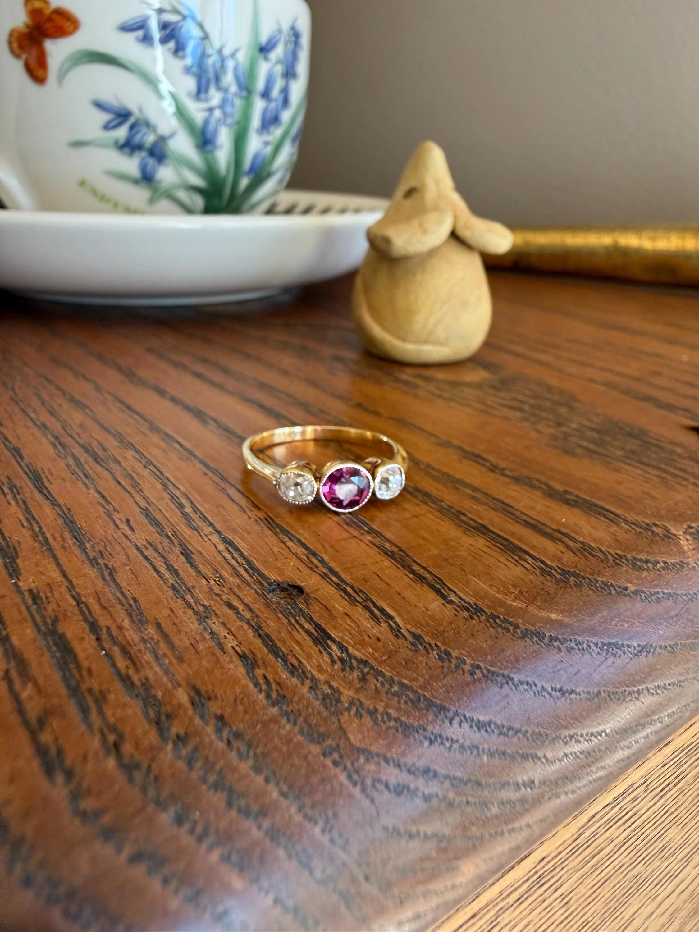 Antique Natural Pinkish Red Ruby Old Mine Cut Diamond Three Stone Band 18k Gold Platinum Ring Stacker - Image 4