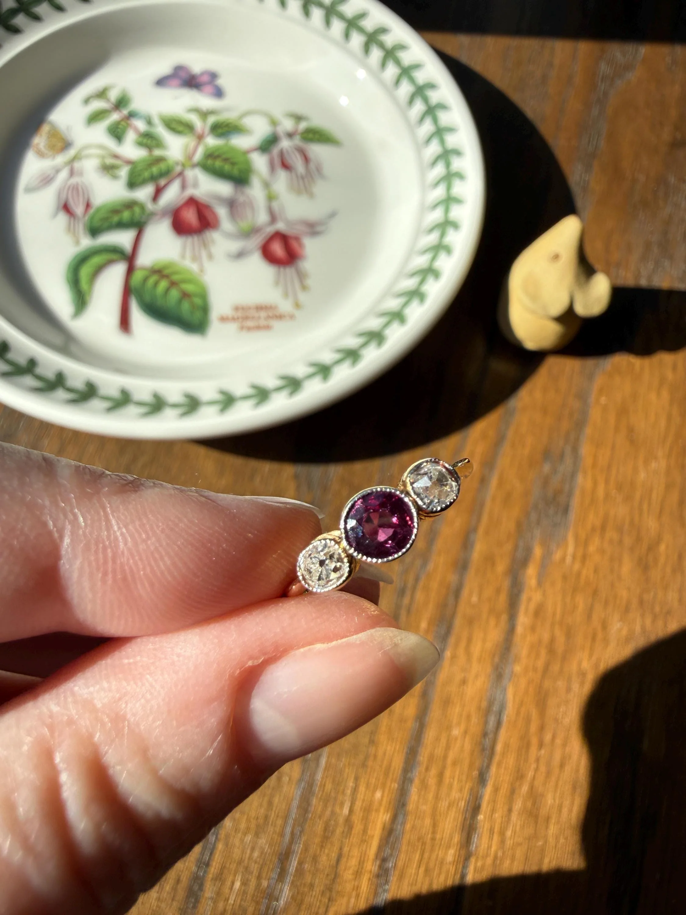 Antique Natural Pinkish Red Ruby Old Mine Cut Diamond Three Stone Band 18k Gold Platinum Ring Stacker - Image 7