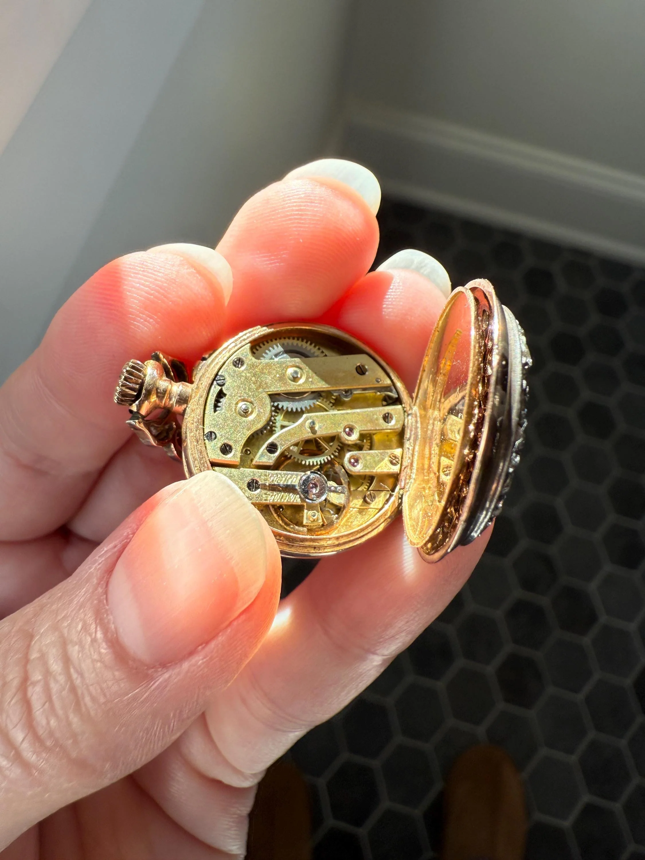 Antique Natural RUBY and Rose Cut Diamond Encrusted French VICTORIAN 18k Gold Silver Pocket Watch Case Pendant Locket Bullseye Target - Image 10