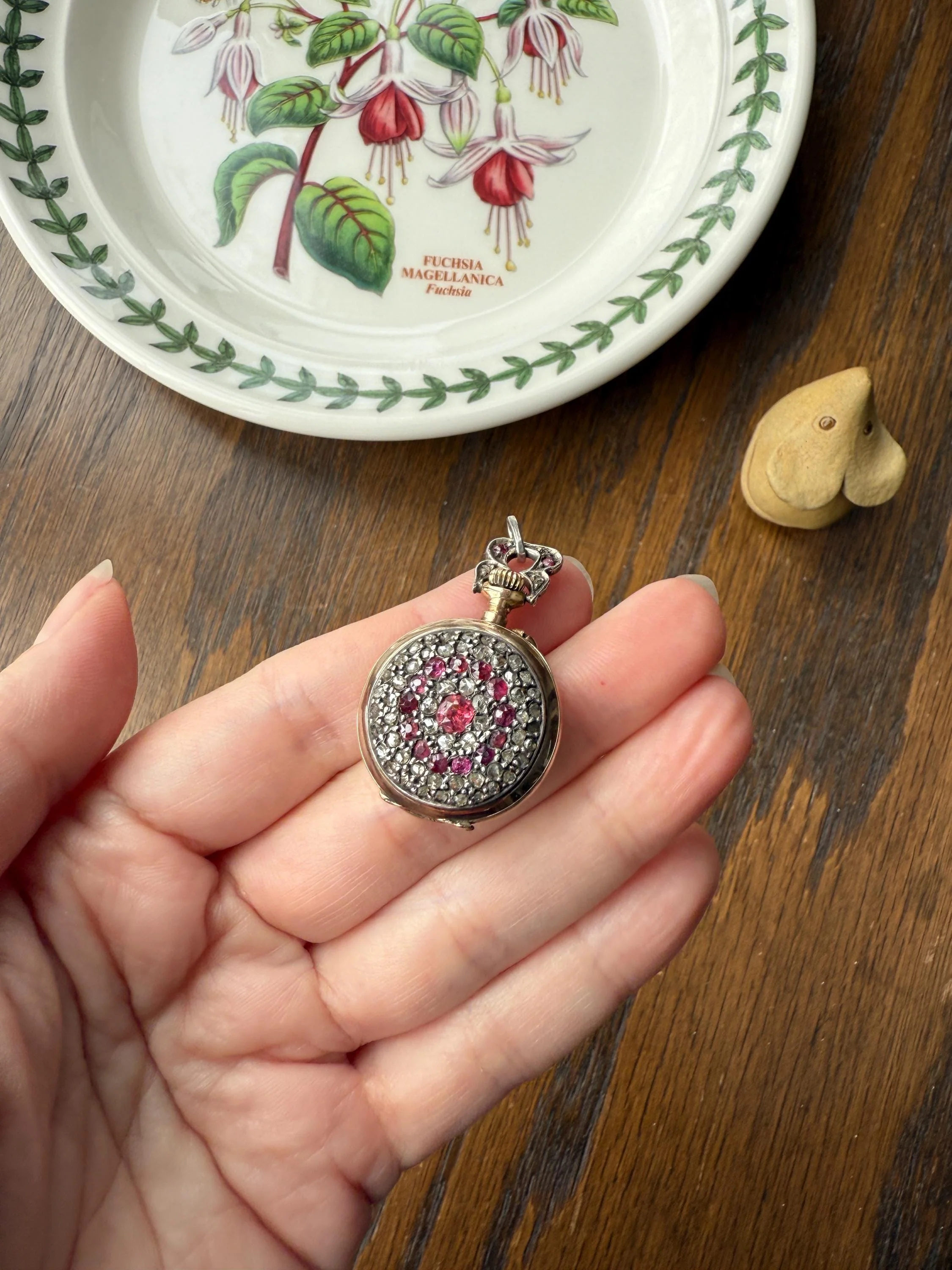Antique Natural RUBY and Rose Cut Diamond Encrusted French VICTORIAN 18k Gold Silver Pocket Watch Case Pendant Locket Bullseye Target - Image 15