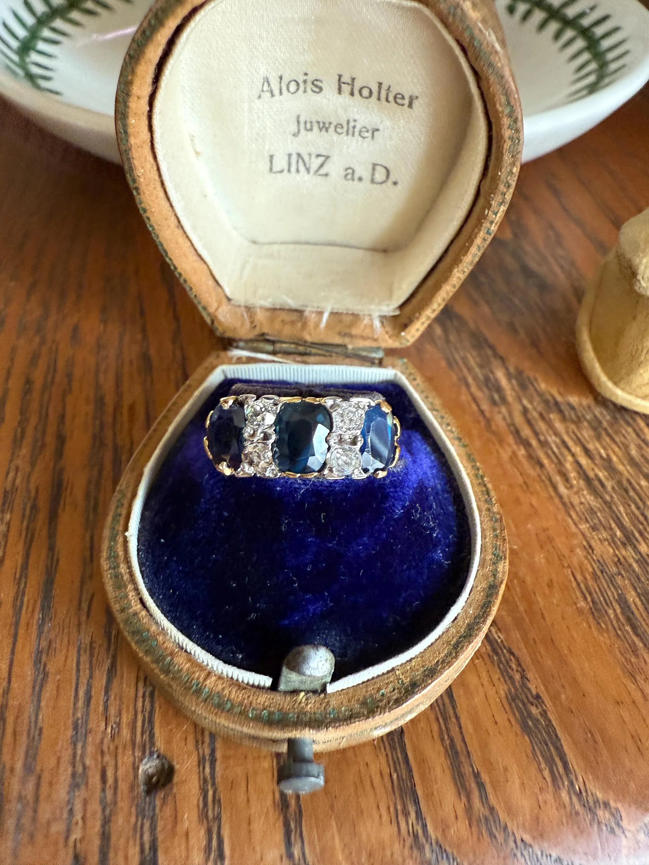 Antique Natural Sapphire Velvety Blue Three Stone Ring with Old Mine Cut Diamond Spacers Green Peacock Victorian Stacker Band - Image 4