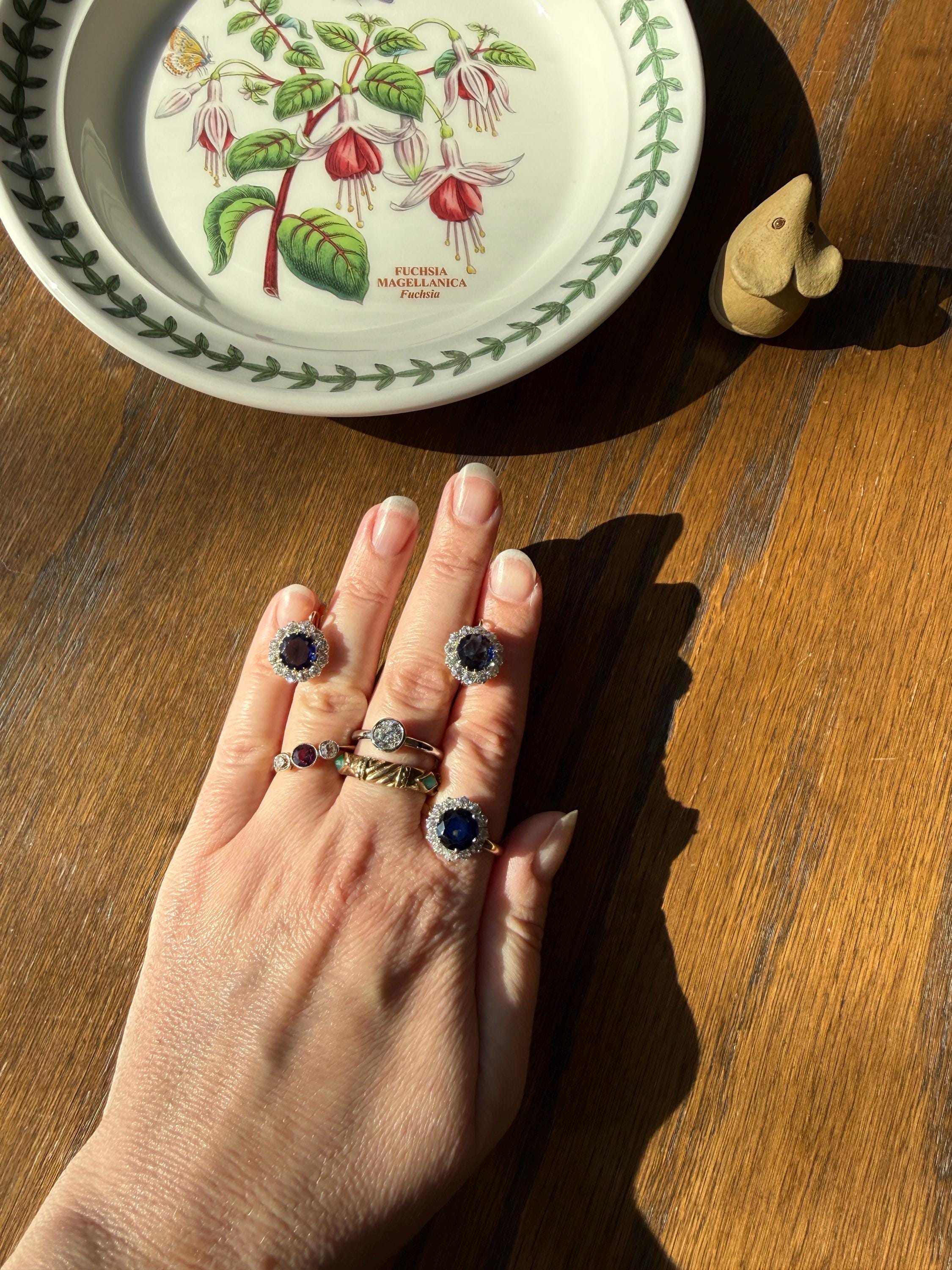 Antique Natural Sapphire with .8 Carat Old Mine Cut Diamond Halo Ring Cluster with Donut Shank Stacker Band 18k Gold Hexagon Silk - Image 16