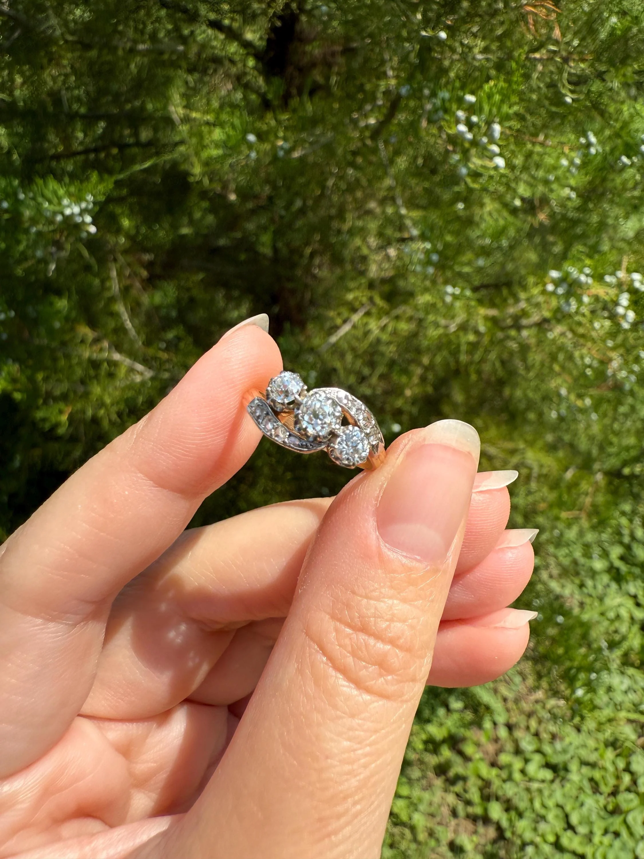 Antique .7 Carat Old Mine Cut Angled Bypass Three Stone Ring Rose Accents French 18k Gold Stacker Band OMC Belle Epoque - Image 4