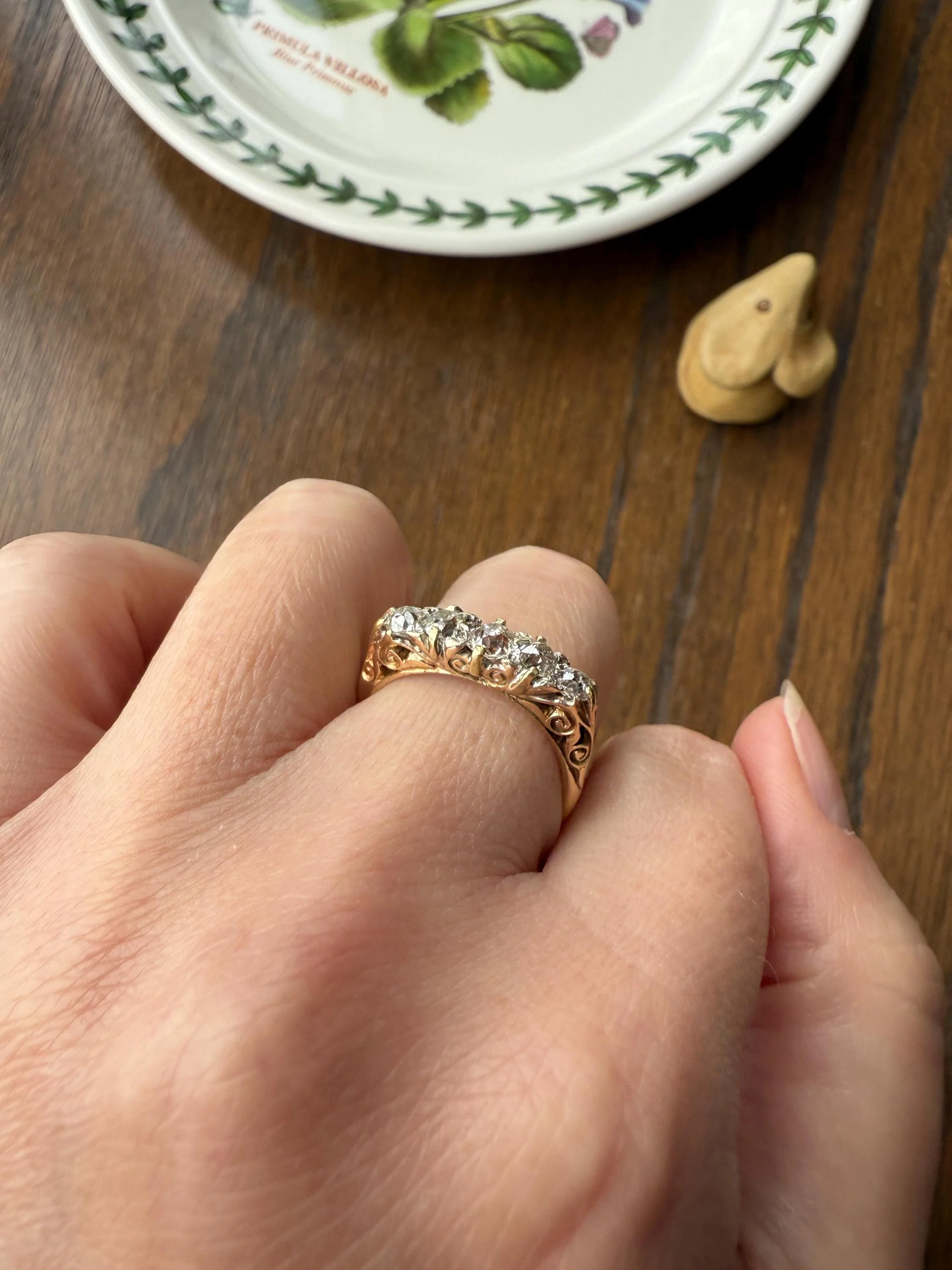 Antique Old Mine Cut DIAMOND One Carat Five Stone Skinny Band Ring 18k Gold Scrolled Victorian Romantic Gift Stacker Wedding OMC Minimalist - Image 3