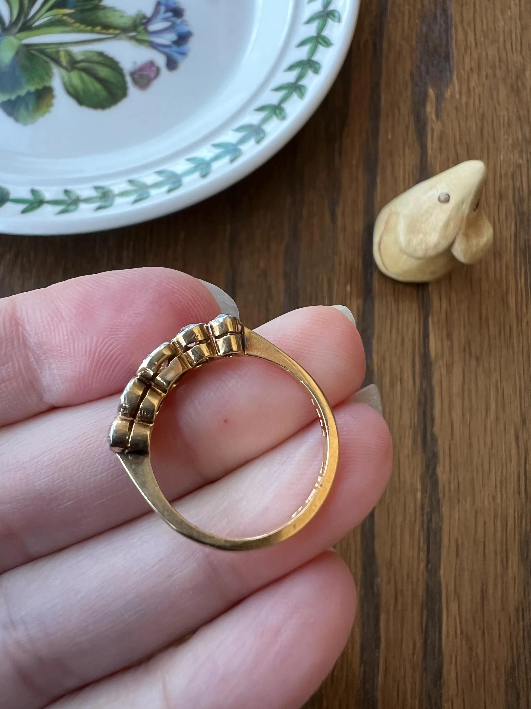 Antique One Carat Champagne White Old Mine Cut DIAMOND 18k Gold Platinum Five Stone Ring Bezel Set Band - Image 10