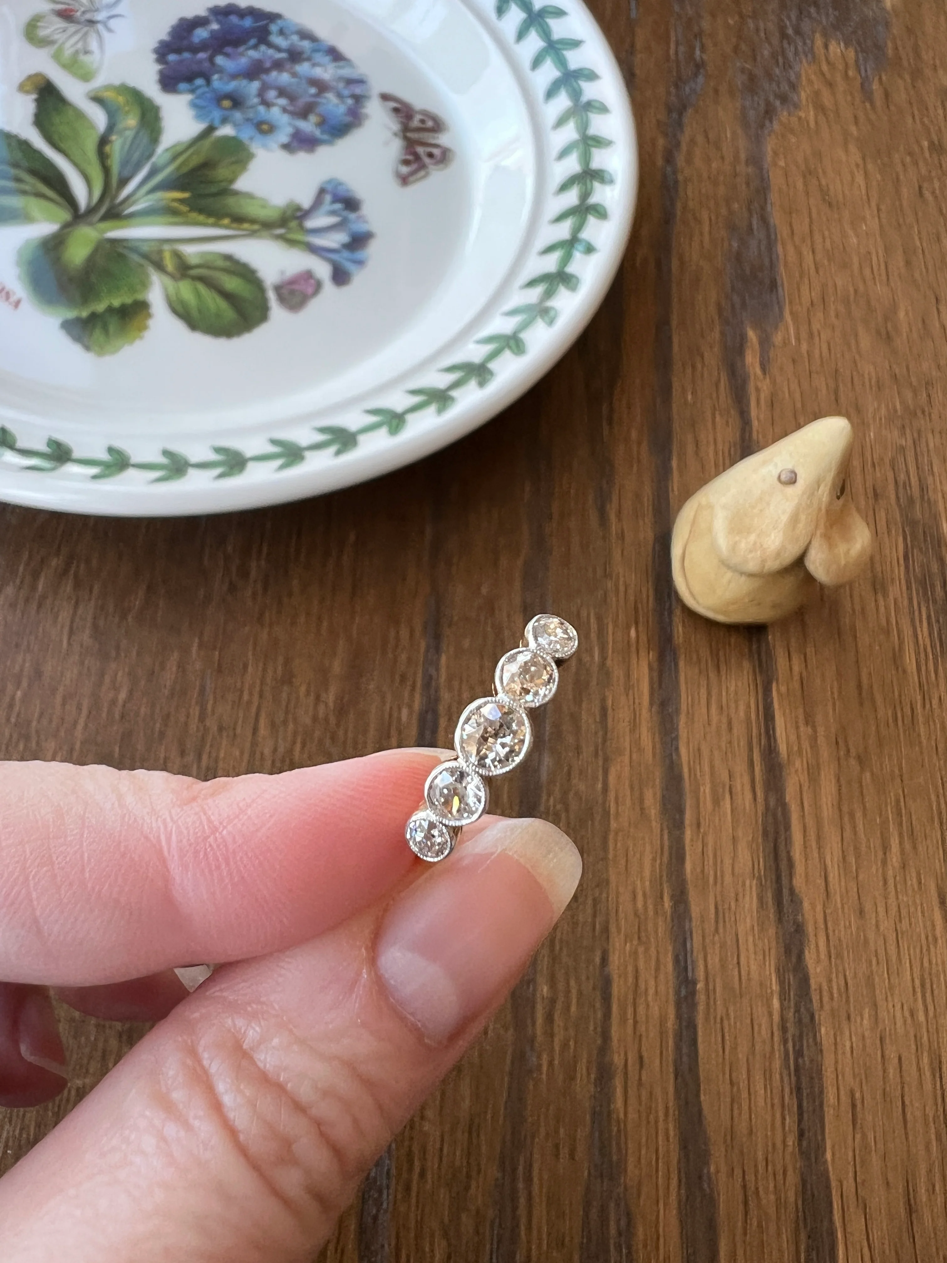 Antique One Carat Champagne White Old Mine Cut DIAMOND 18k Gold Platinum Five Stone Ring Bezel Set Band - Image 21