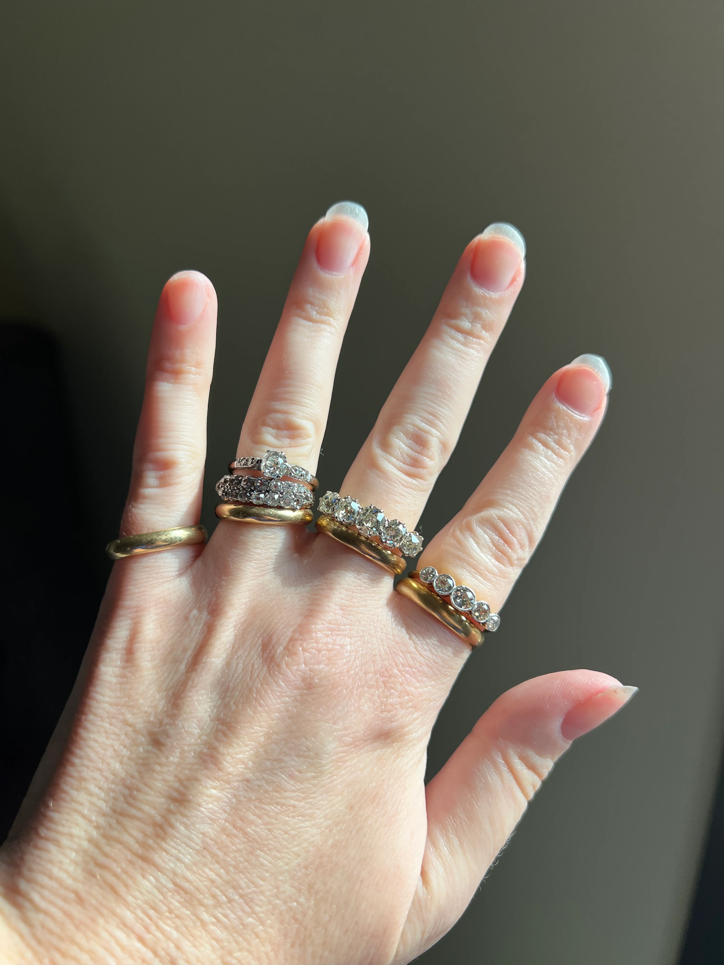 Antique One Carat Champagne White Old Mine Cut DIAMOND 18k Gold Platinum Five Stone Ring Bezel Set Band - Image 33