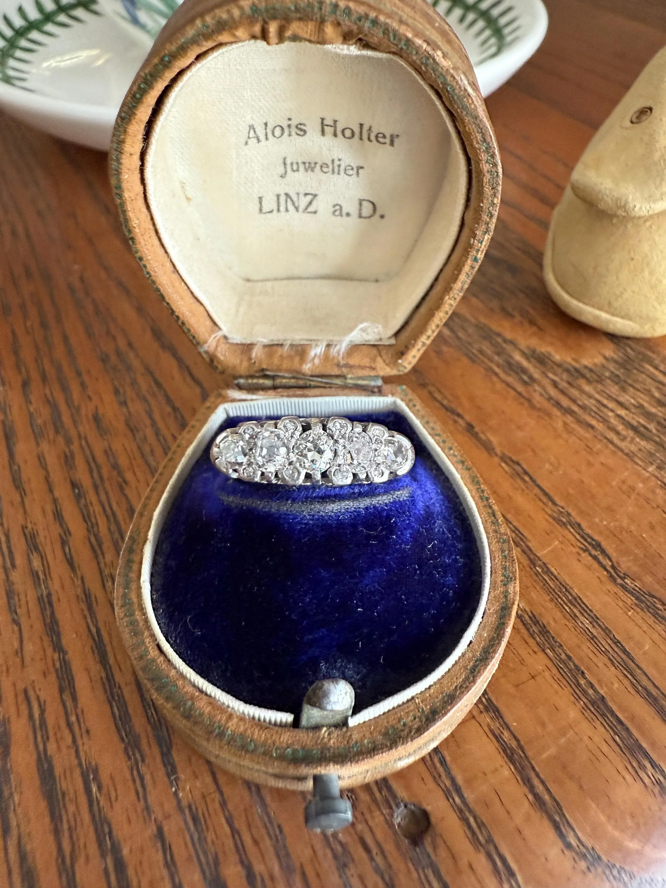 Antique One Carat Old Mine Cut DIAMOND 5 Five Stone Band Ring Platinum Rose Cut Spacers Gemset Prongs Scrolled French Edwardian - Image 14