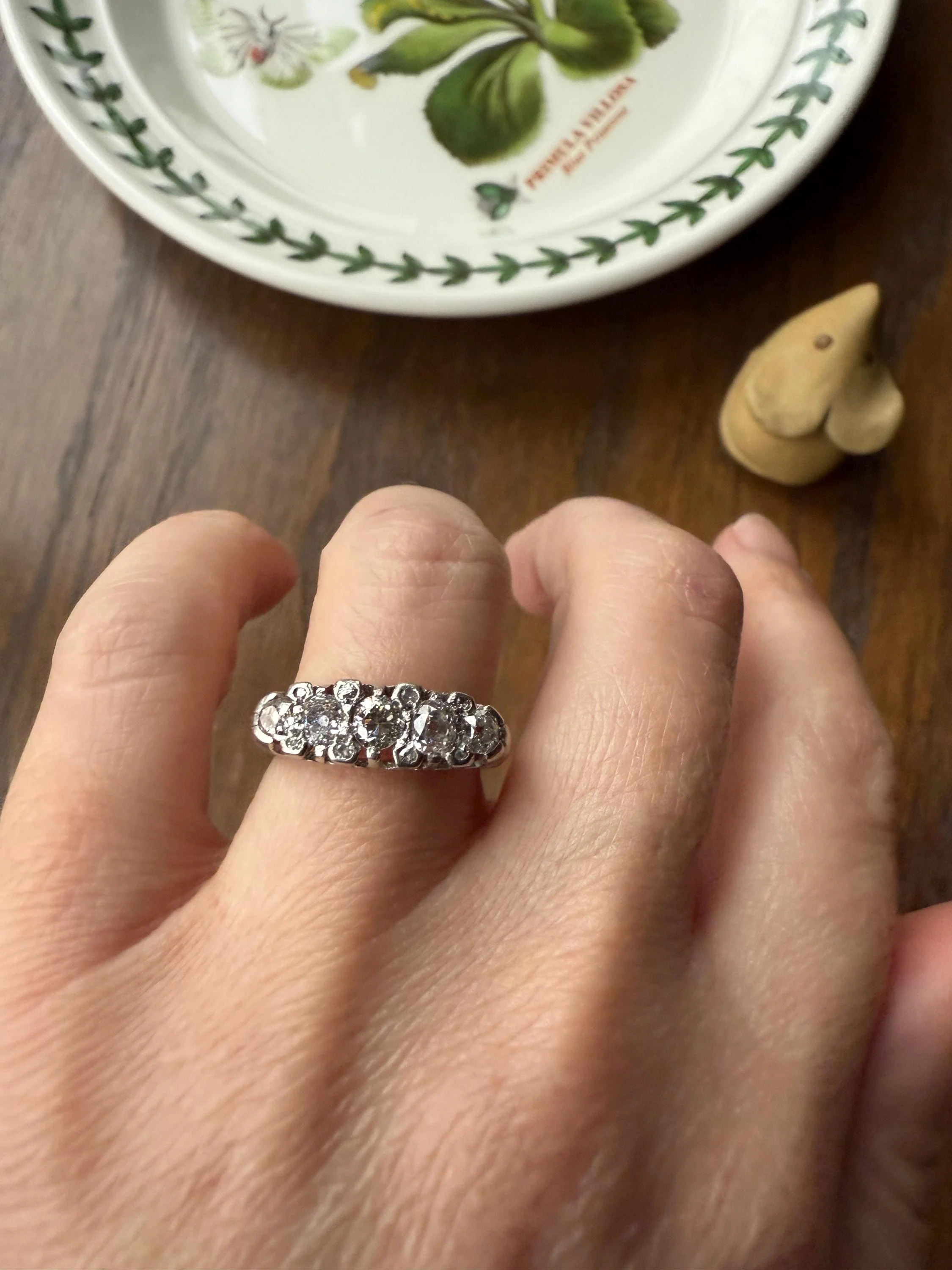Antique One Carat Old Mine Cut DIAMOND 5 Five Stone Band Ring Platinum Rose Cut Spacers Gemset Prongs Scrolled French Edwardian - Image 3
