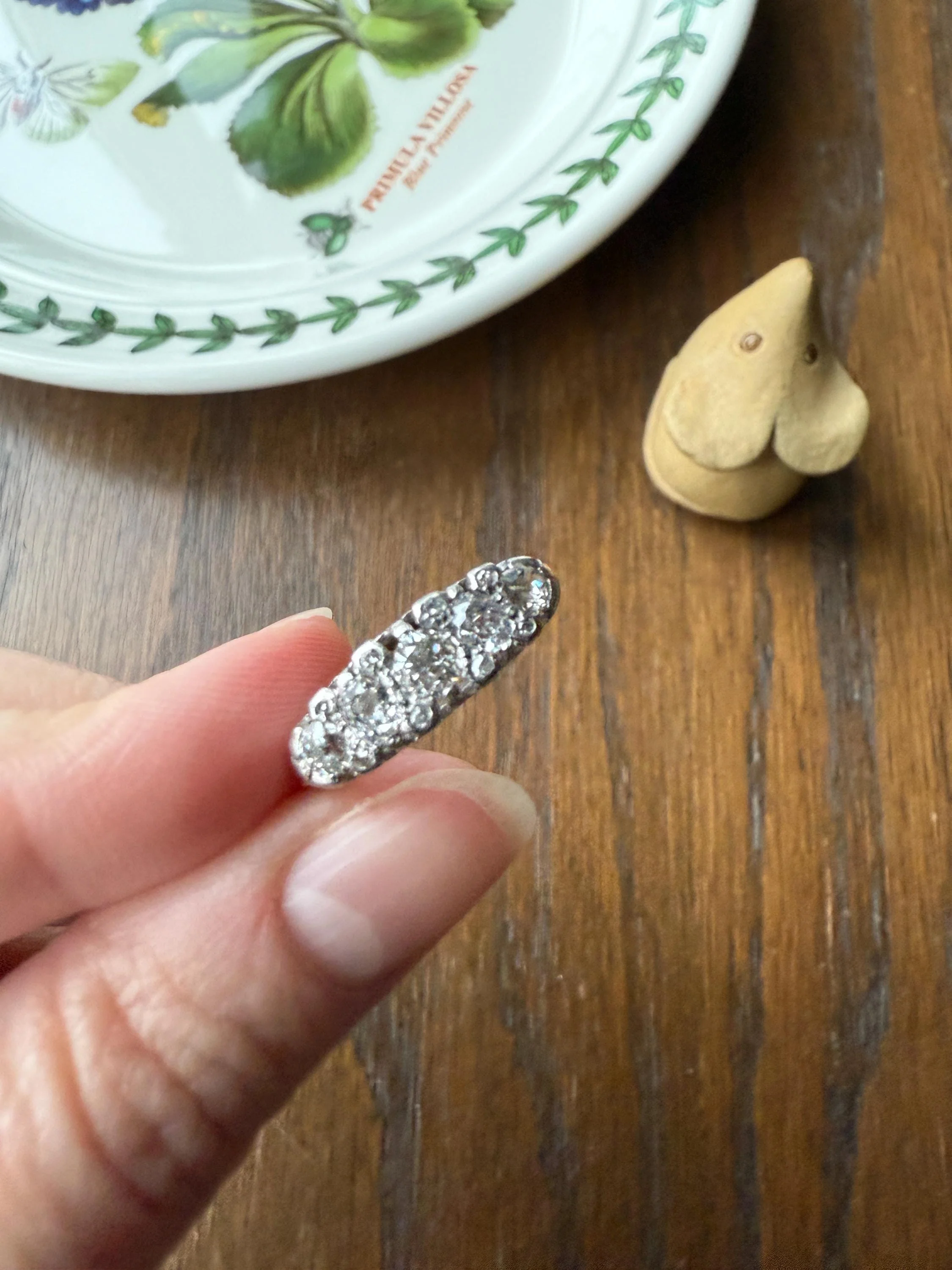 Antique One Carat Old Mine Cut DIAMOND 5 Five Stone Band Ring Platinum Rose Cut Spacers Gemset Prongs Scrolled French Edwardian - Image 4