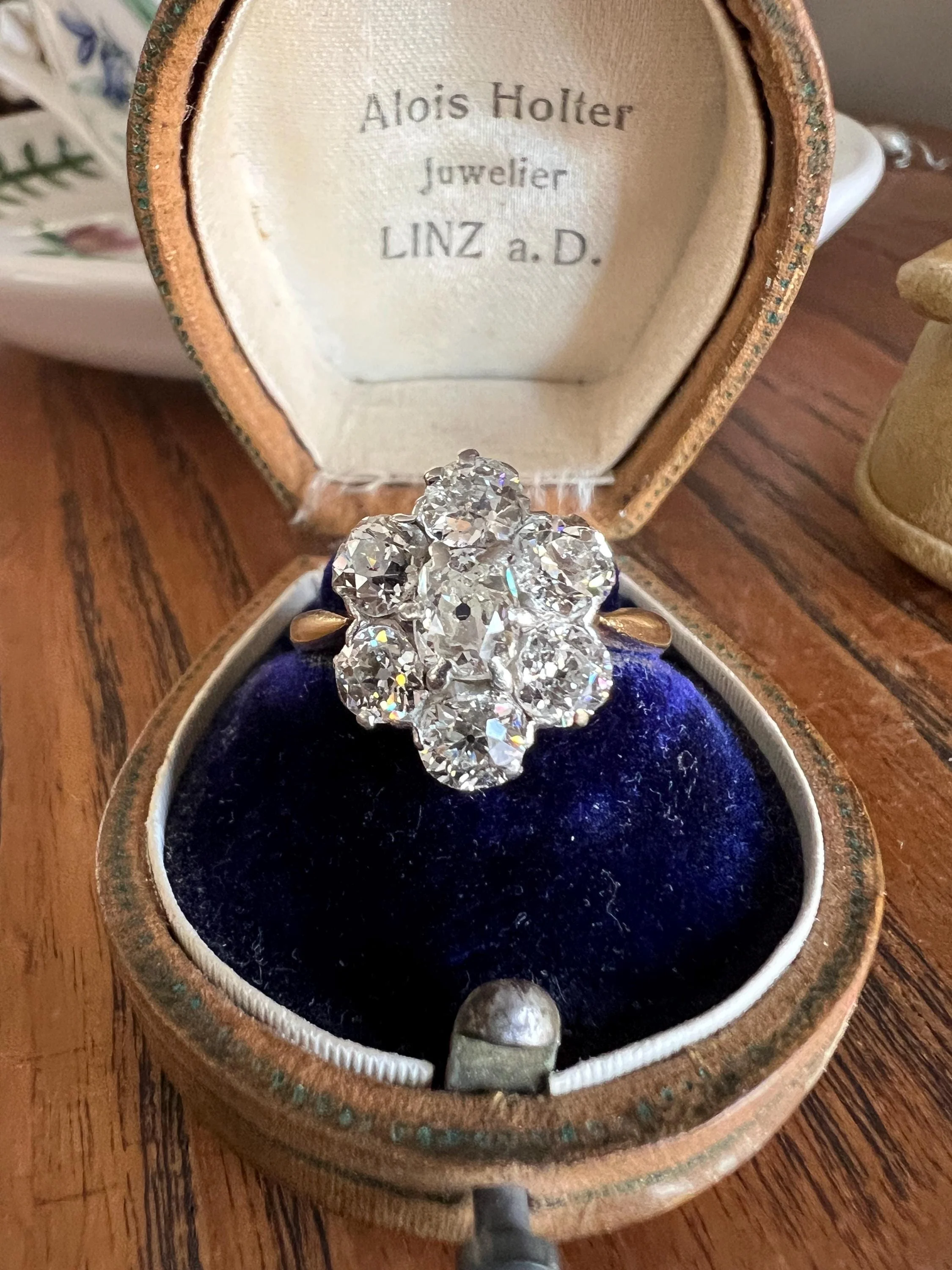 Antique OVAL 3 Carats Old Mine Cut DIAMOND Ring Scalloped Halo Daisy Cluster Stacker 3Ctw OmC - Image 12