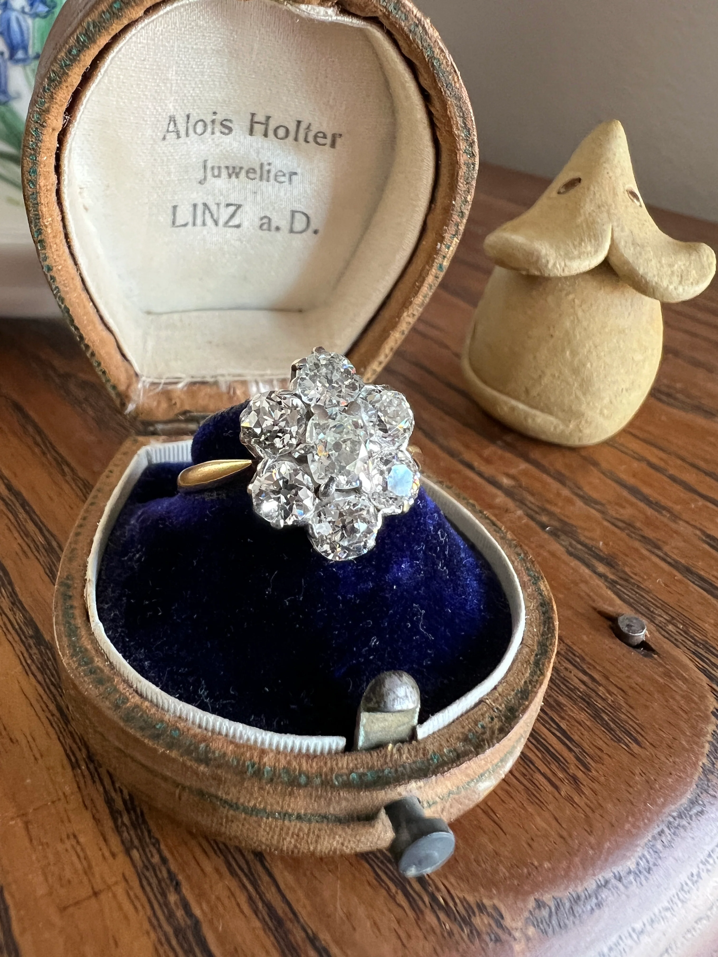 Antique OVAL 3 Carats Old Mine Cut DIAMOND Ring Scalloped Halo Daisy Cluster Stacker 3Ctw OmC - Image 15