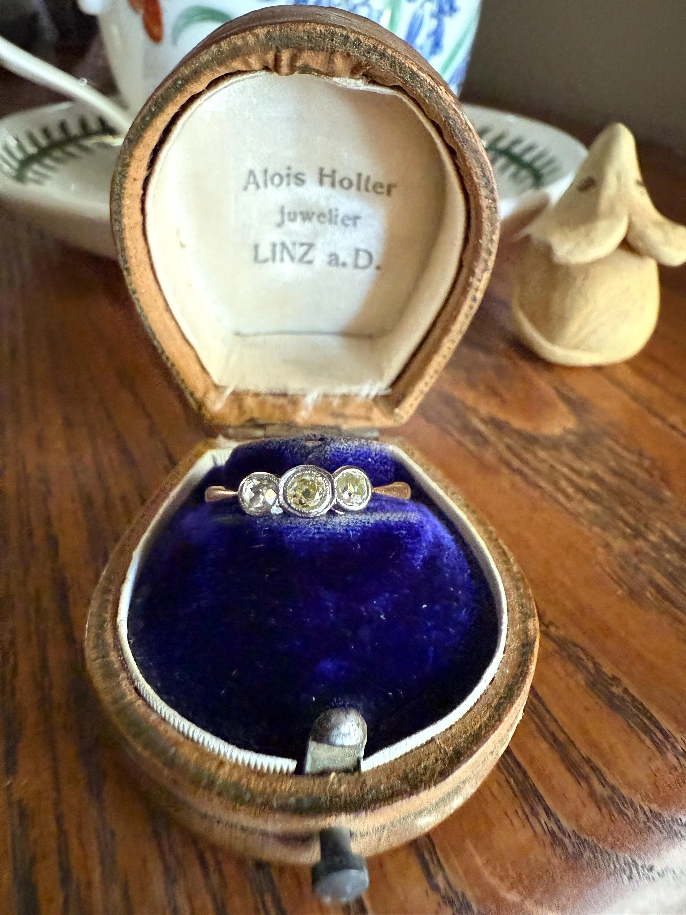 Antique Shades of Yellow Old Mine Cut Diamond Three Stone Ring 9k Gold & Platinum Bezel Set Stacker Trilogy Ring OMC - Image 14