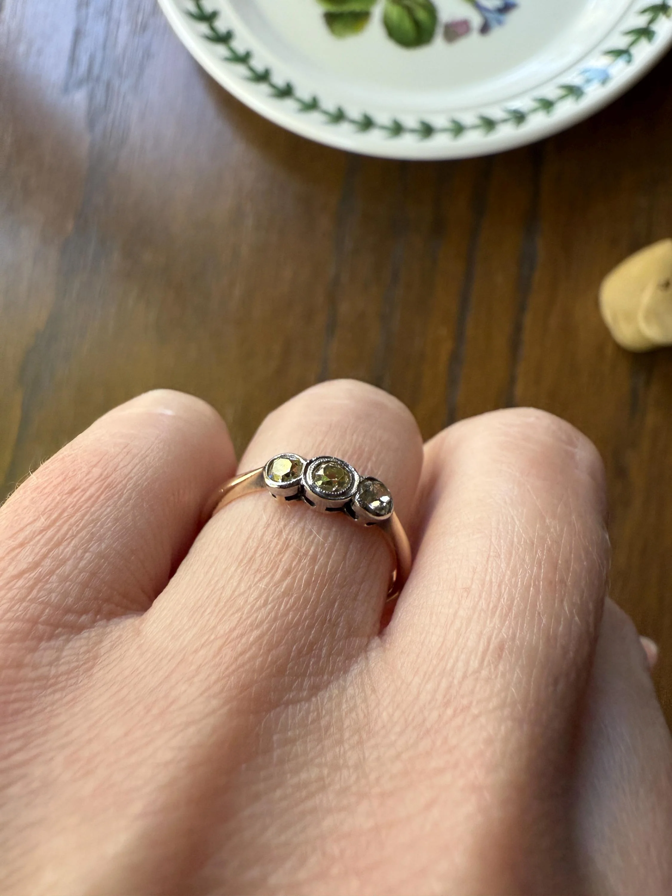 Antique Shades of Yellow Old Mine Cut Diamond Three Stone Ring 9k Gold & Platinum Bezel Set Stacker Trilogy Ring OMC - Image 3