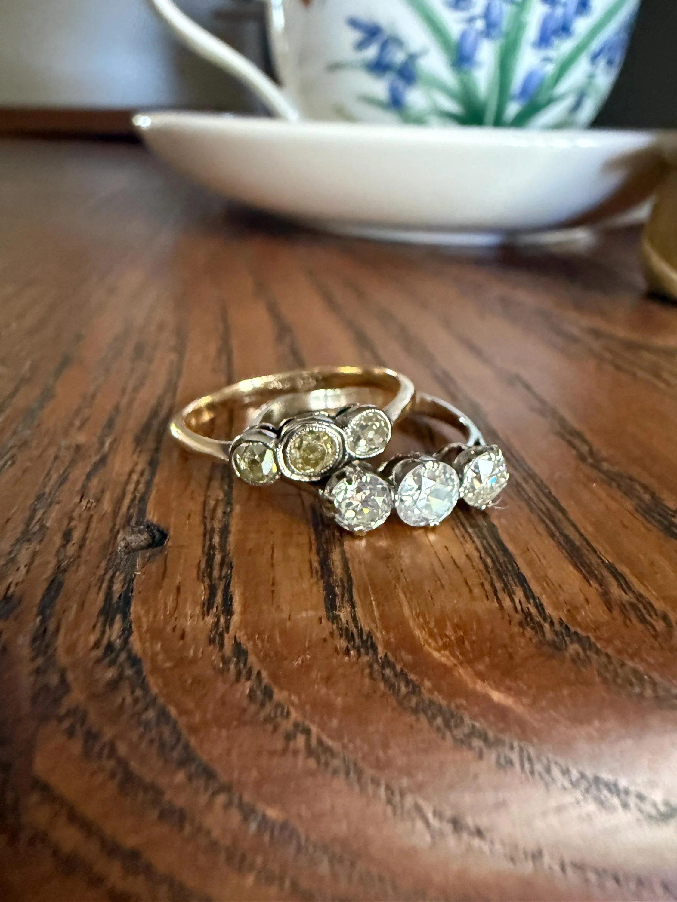 Antique Shades of Yellow Old Mine Cut Diamond Three Stone Ring 9k Gold & Platinum Bezel Set Stacker Trilogy Ring OMC - Image 7