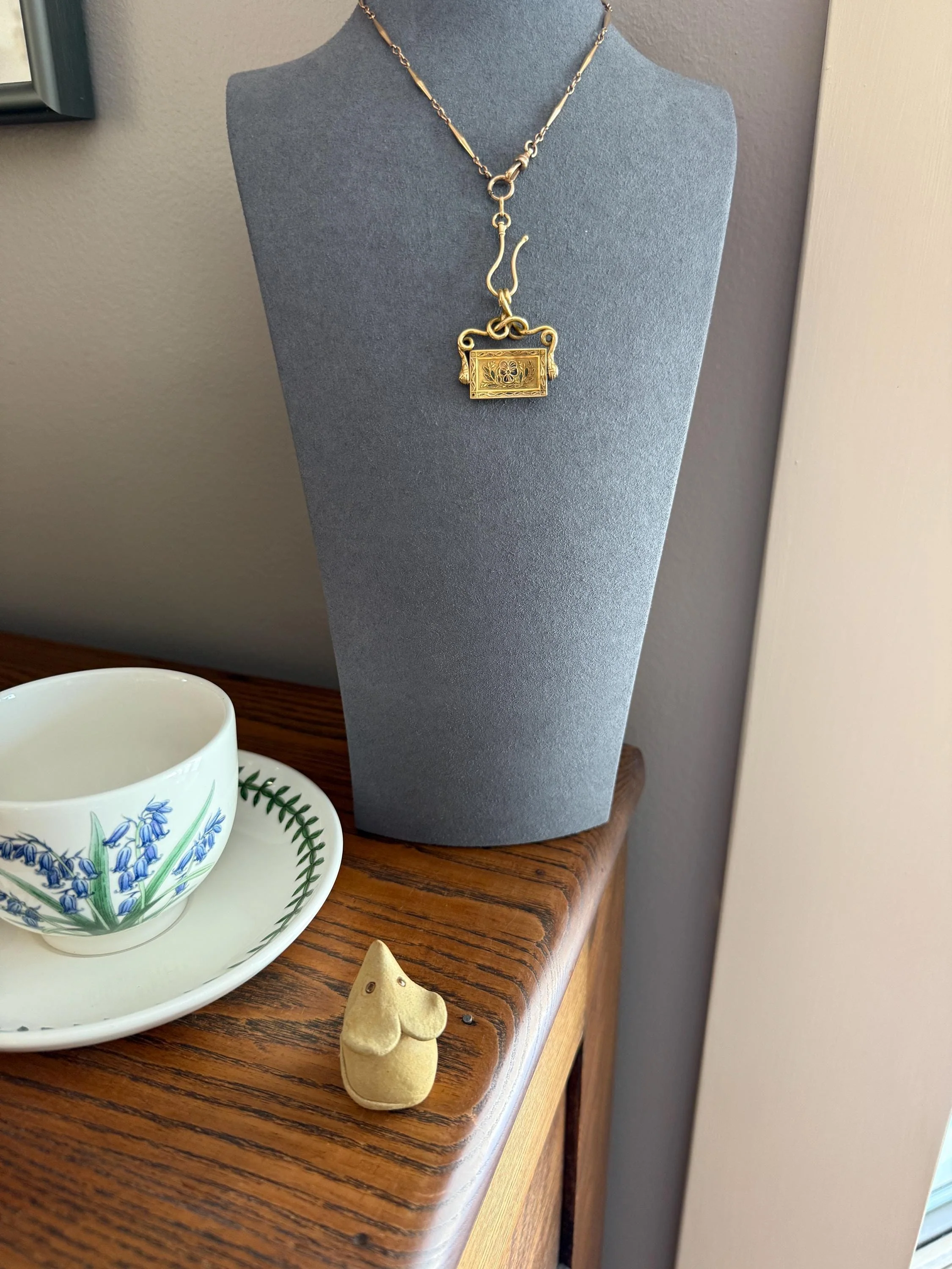 Antique SNAKE "Imitate the BIRDS" Floral Pansy Reversible Fob Pendant Heavy 7.3g 18k Gold French Traditional Enamel Coiled Two Heads - Image 4