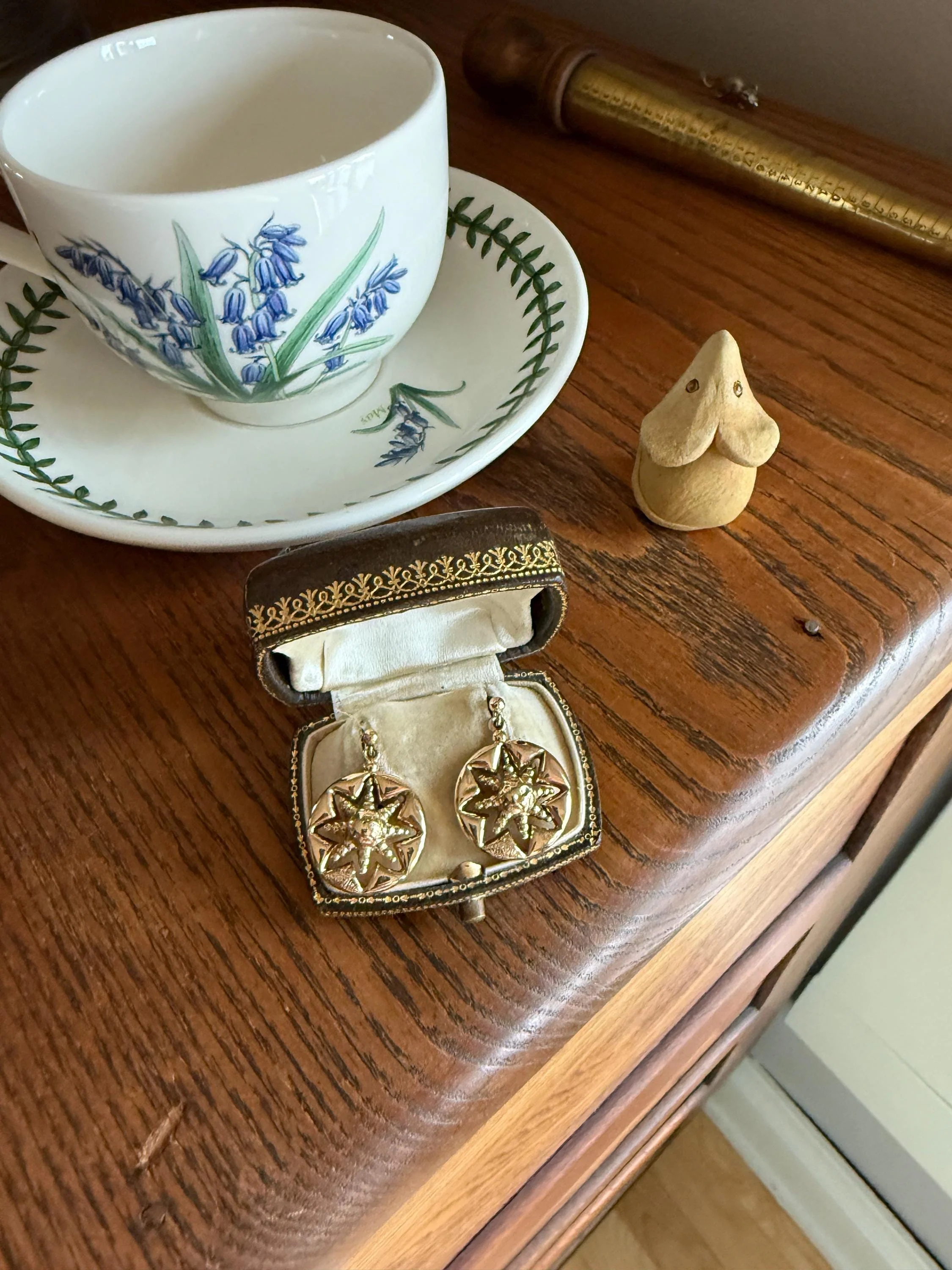 Antique STAR Sunburst 1800s Puffy Starburst 3D Victorian 9k GOLD EARRINGS Figural Ball Rivet - Image 13