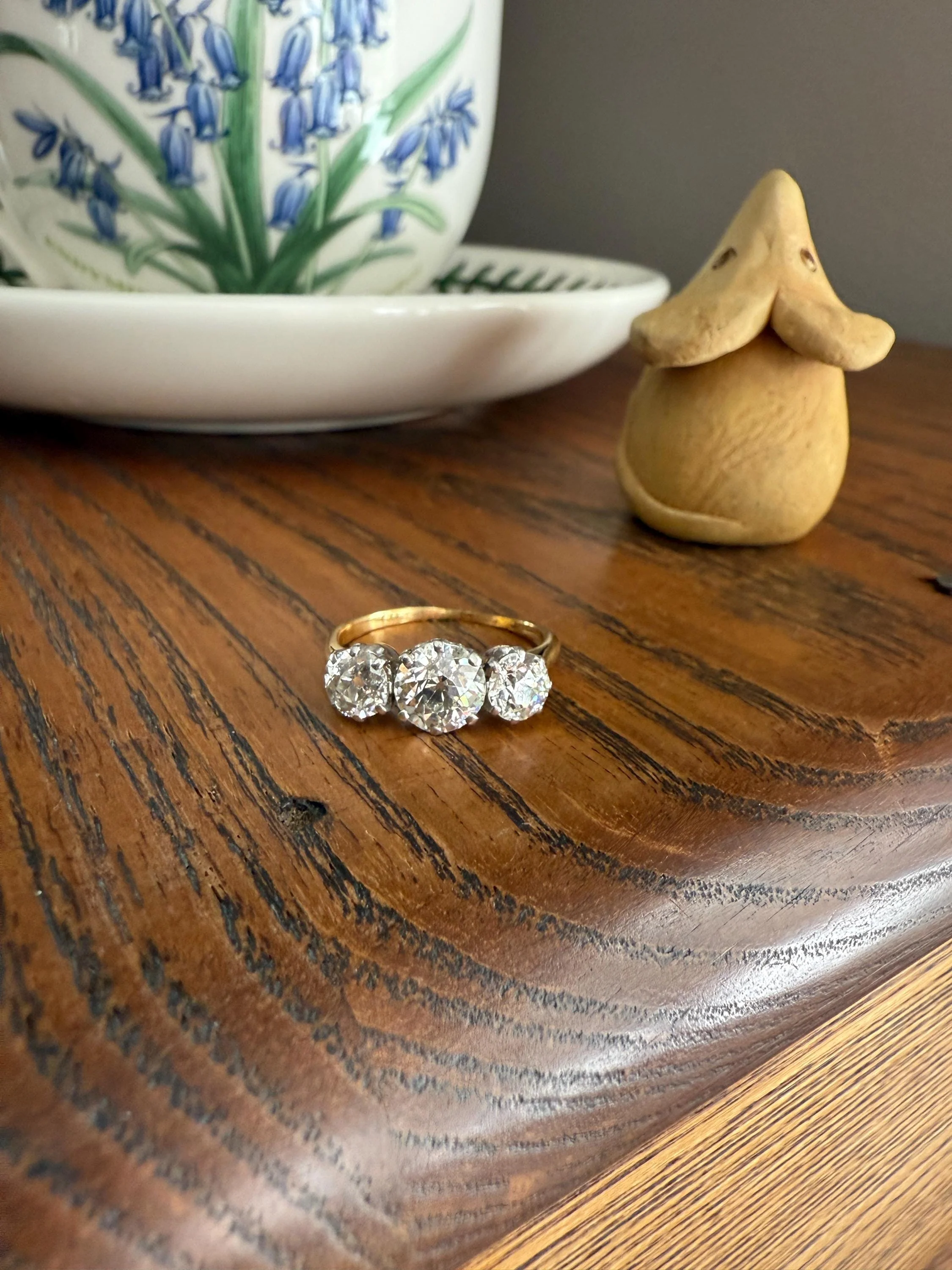 Antique Three Stone 2.3 Carats Old Mine Cut DiAMOND Ring 18k GOLD Platinum Chunky Tall Stacker Stackable Band 2.3Ctw OMC - Image 3