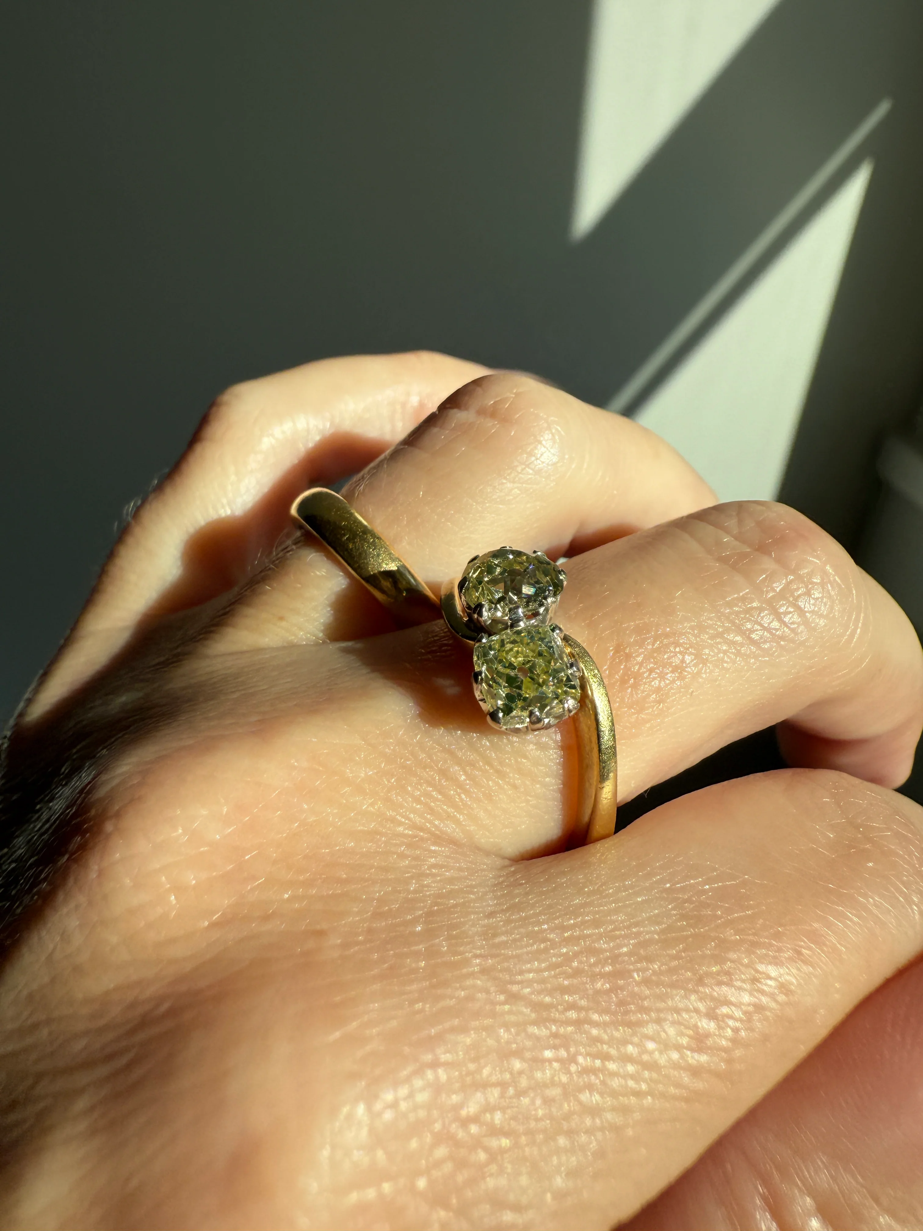 Antique Toi et Moi 2.1 CARAT Old Mine Cut DIAMOND Fancy Light Yellow Chunky 2 Stone Ring 18k Gold Angled Swirl Band Stacker c1901 Victorian - Image 19