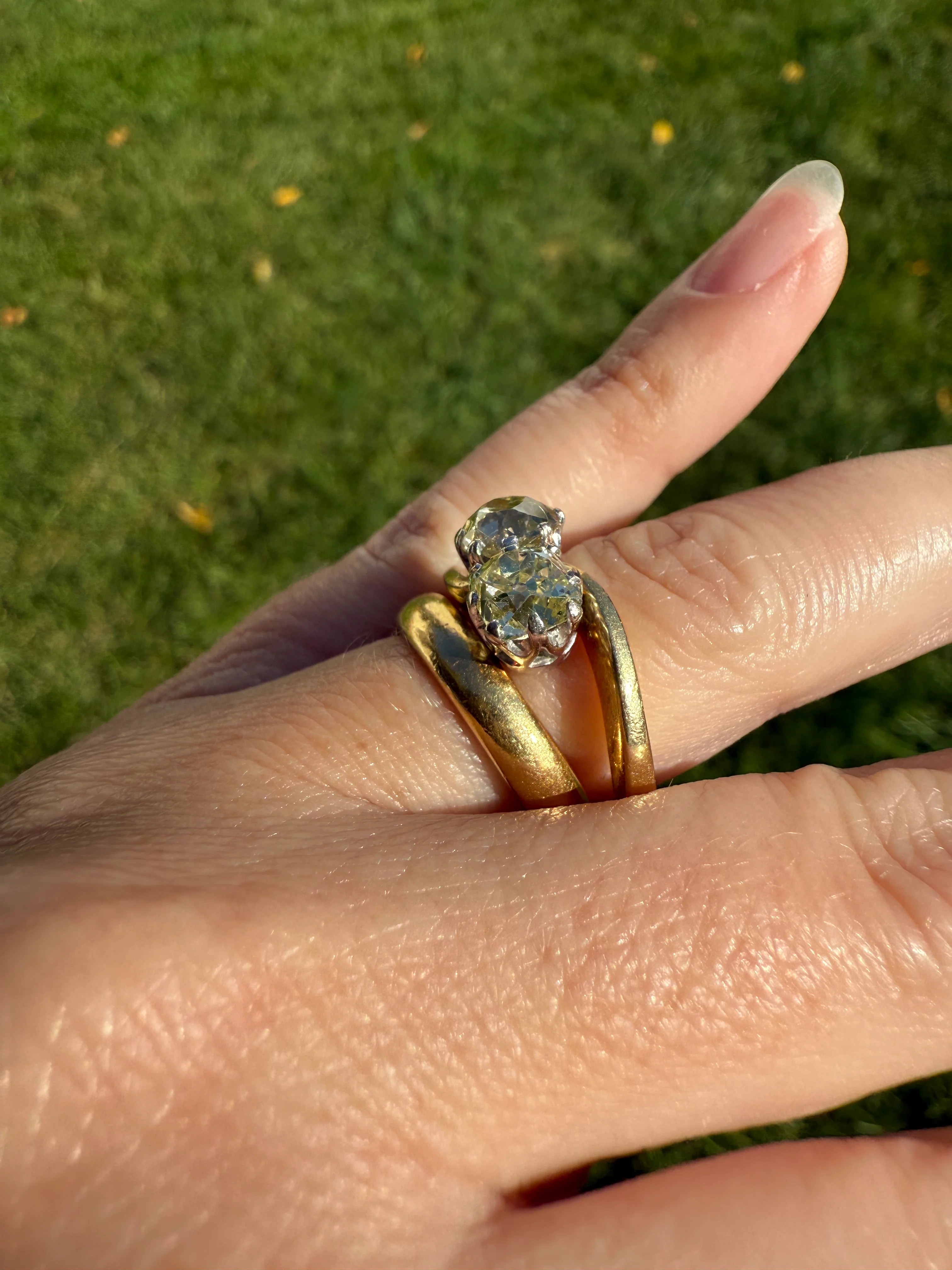 Antique Toi et Moi 2.1 CARAT Old Mine Cut DIAMOND Fancy Light Yellow Chunky 2 Stone Ring 18k Gold Angled Swirl Band Stacker c1901 Victorian - Image 29