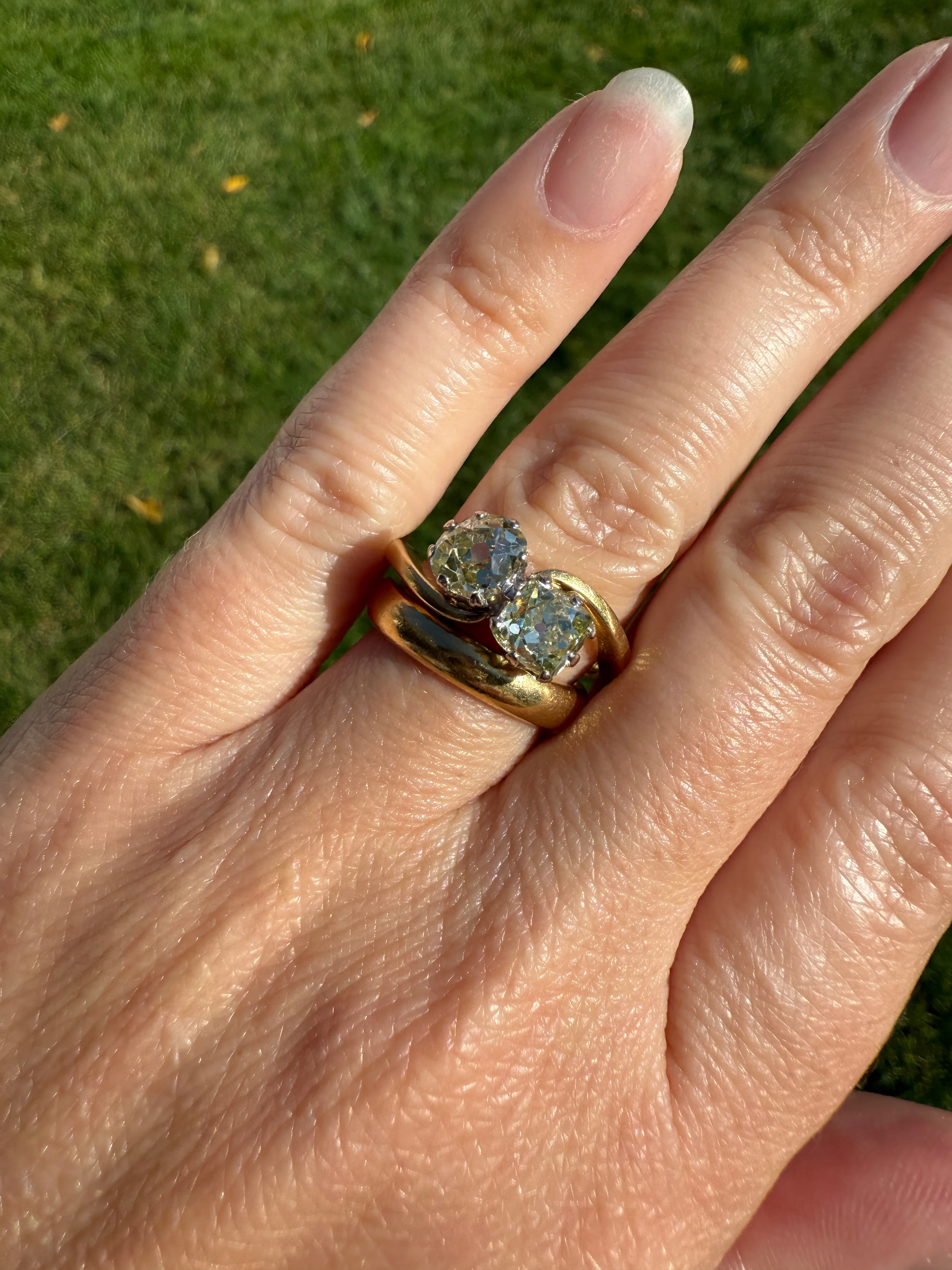 Antique Toi et Moi 2.1 CARAT Old Mine Cut DIAMOND Fancy Light Yellow Chunky 2 Stone Ring 18k Gold Angled Swirl Band Stacker c1901 Victorian - Image 30