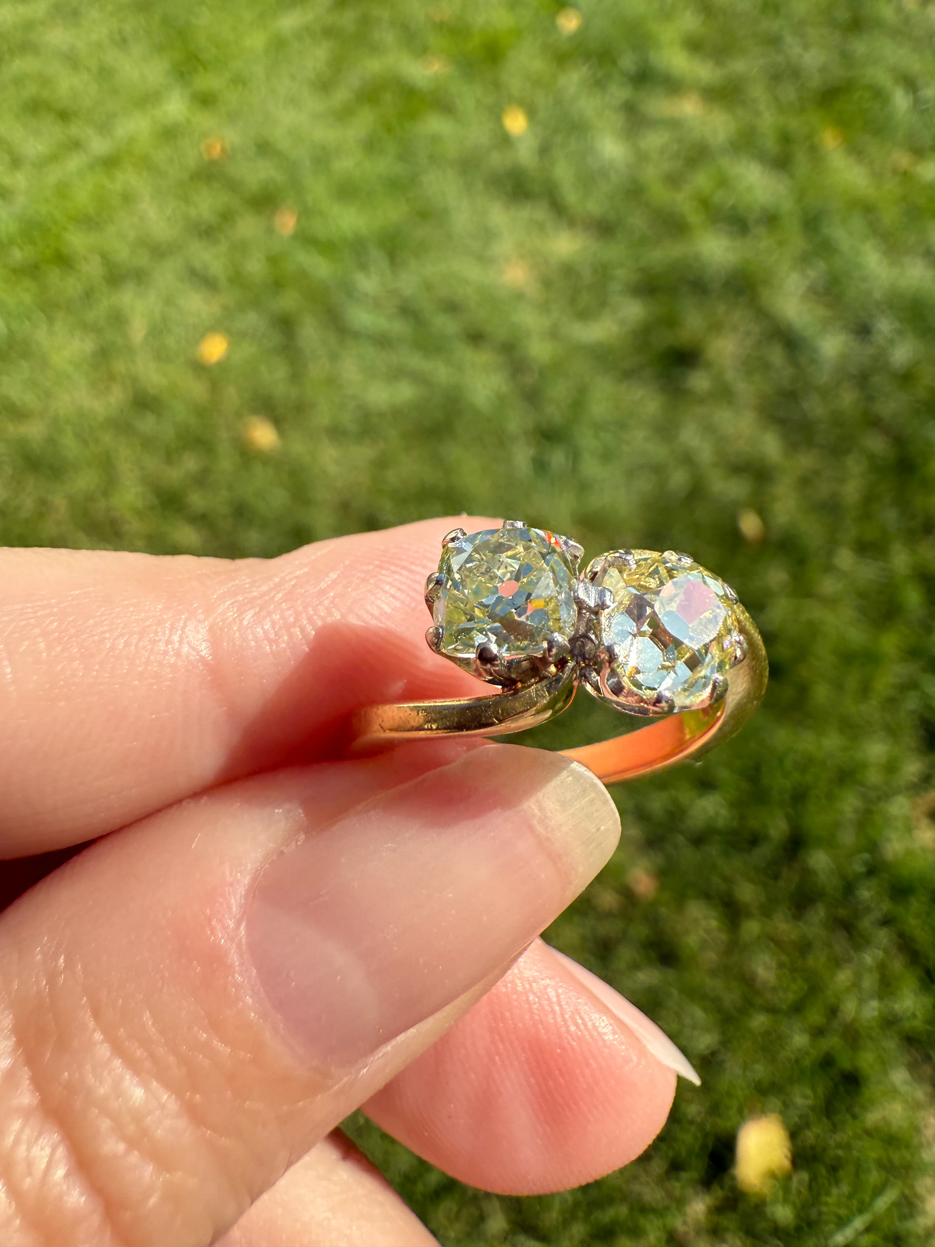 Antique Toi et Moi 2.1 CARAT Old Mine Cut DIAMOND Fancy Light Yellow Chunky 2 Stone Ring 18k Gold Angled Swirl Band Stacker c1901 Victorian - Image 31
