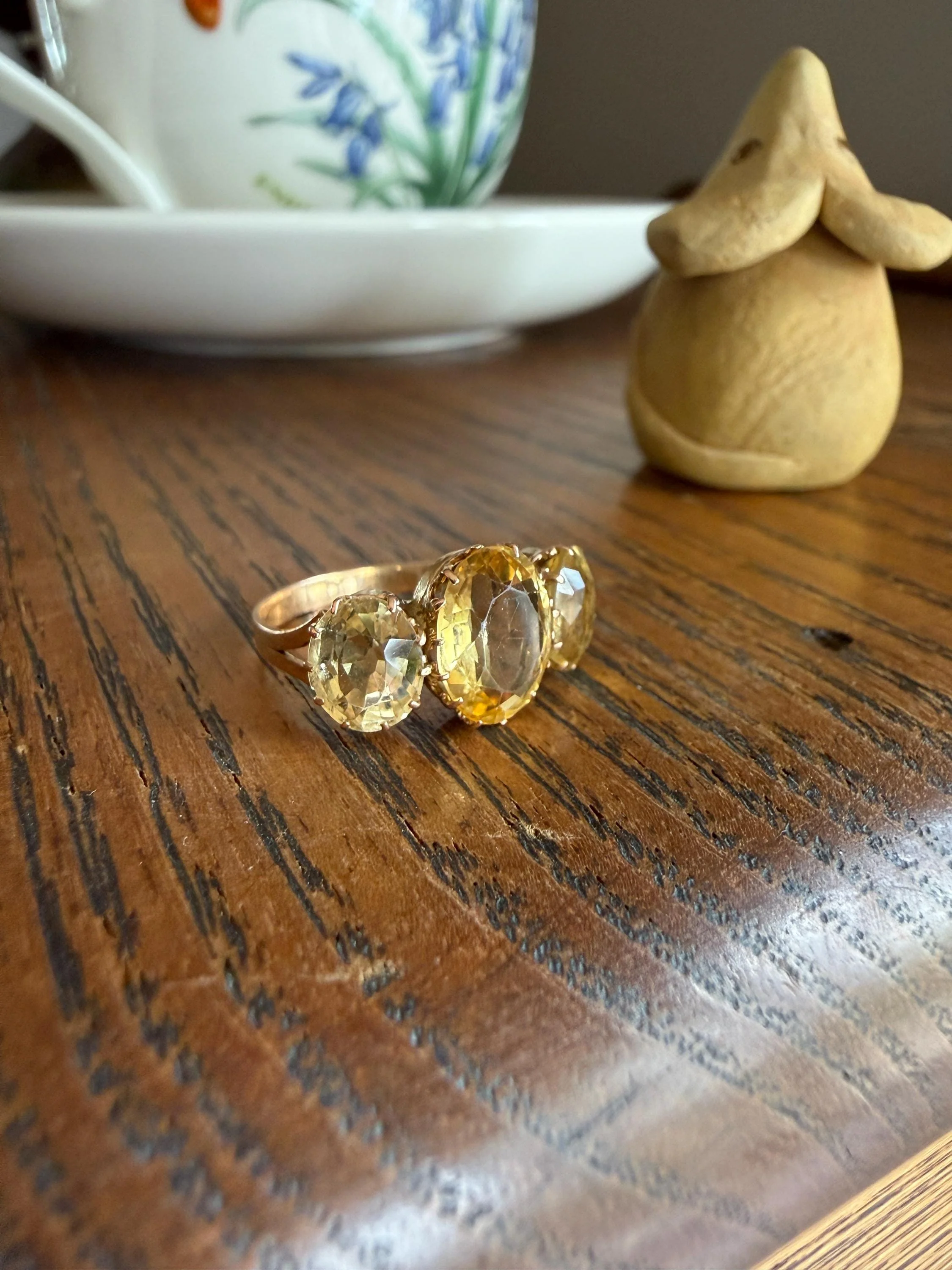 ANTIQUE Victorian Sunny Yellow 3.4 Carats Old Cut Natural Citrine Three Stone Band French Ring 18k Gold Oval Classic Crown Prong Setting - Image 5