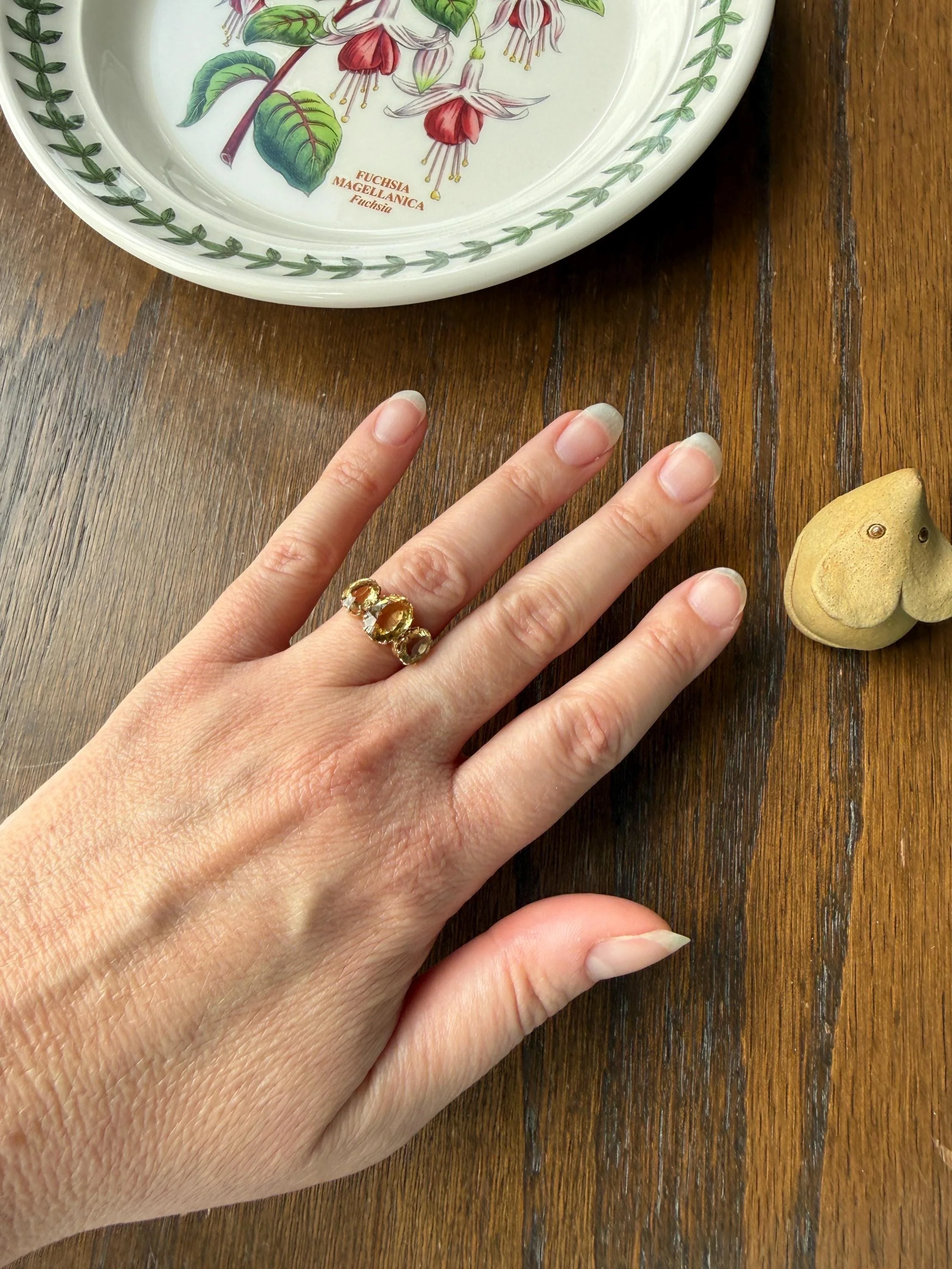 ANTIQUE Victorian Sunny Yellow 3.4 Carats Old Cut Natural Citrine Three Stone Band French Ring 18k Gold Oval Classic Crown Prong Setting - Image 7