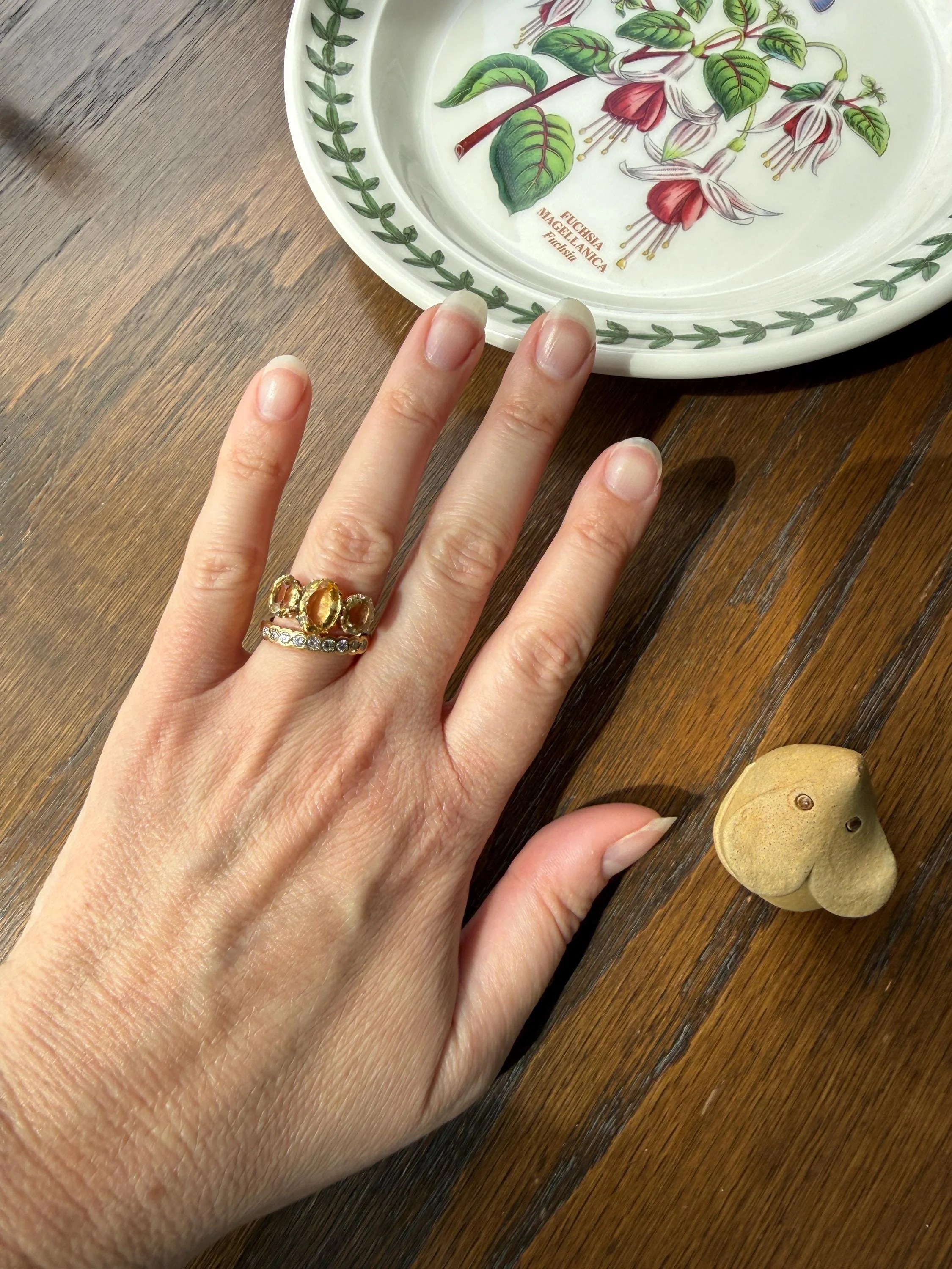 ANTIQUE Victorian Sunny Yellow 3.4 Carats Old Cut Natural Citrine Three Stone Band French Ring 18k Gold Oval Classic Crown Prong Setting - Image 8